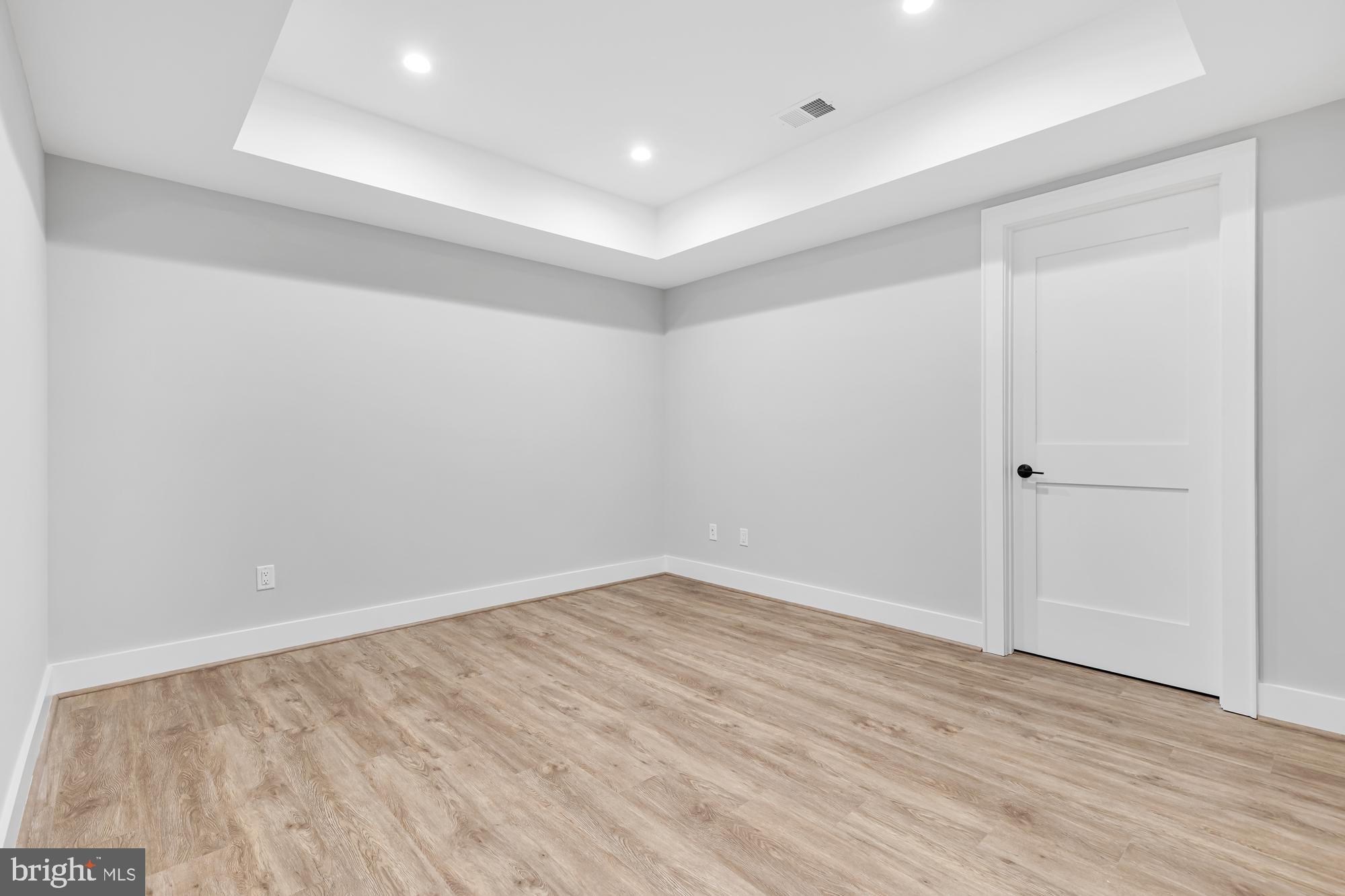 GLENBROOK VILLAGE - Residential