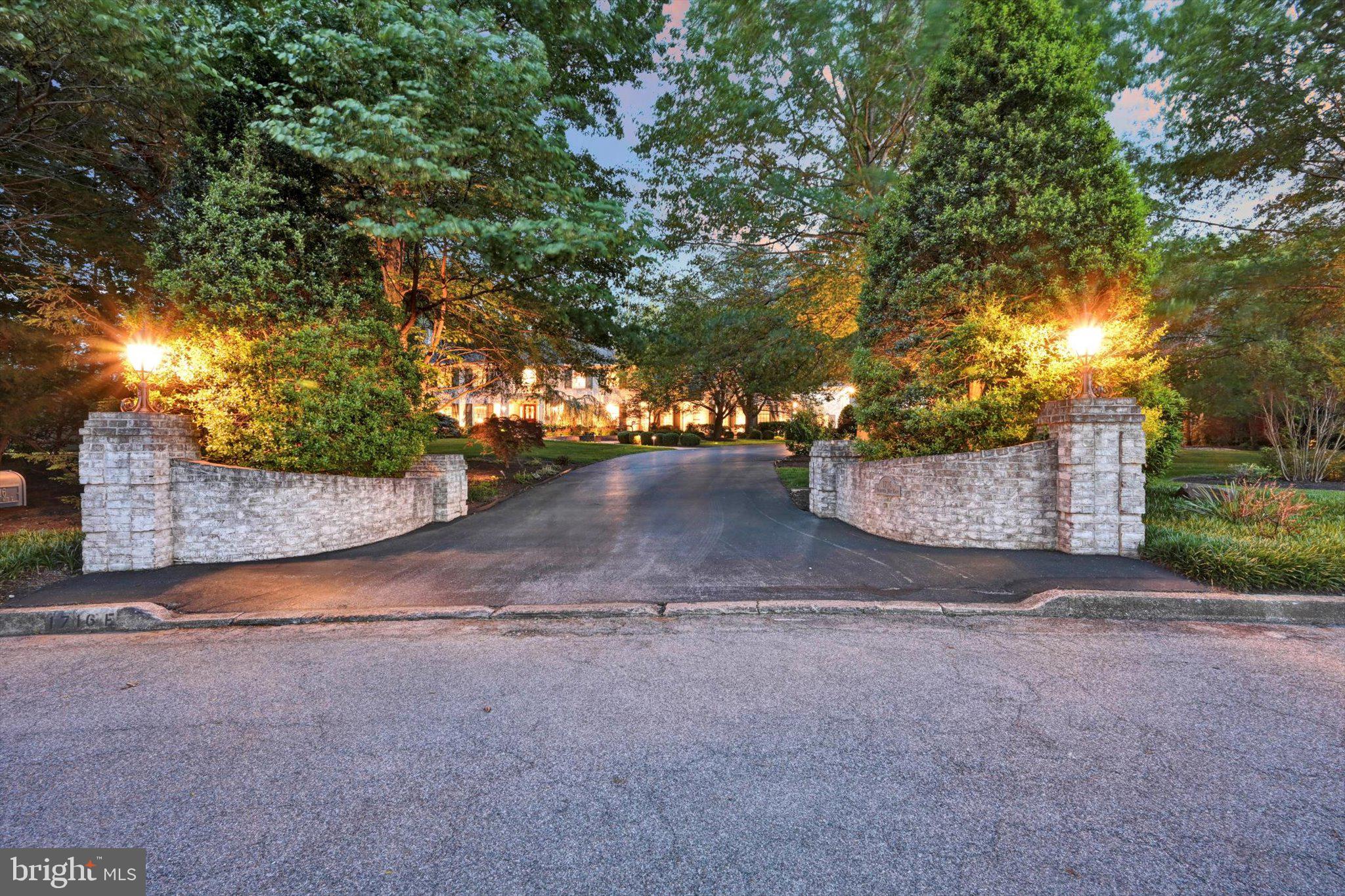 THE CLIFFS - Residential