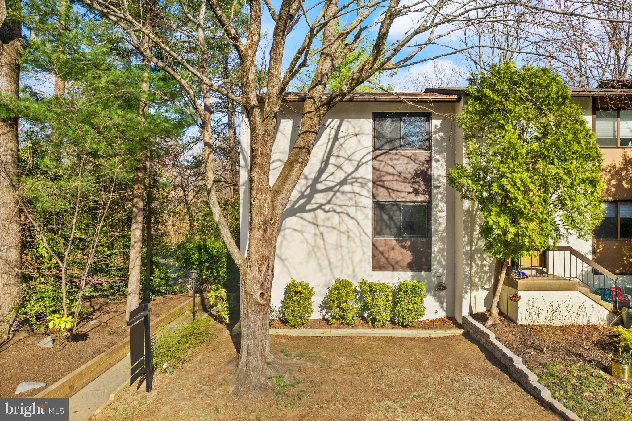 RESTON - Residential