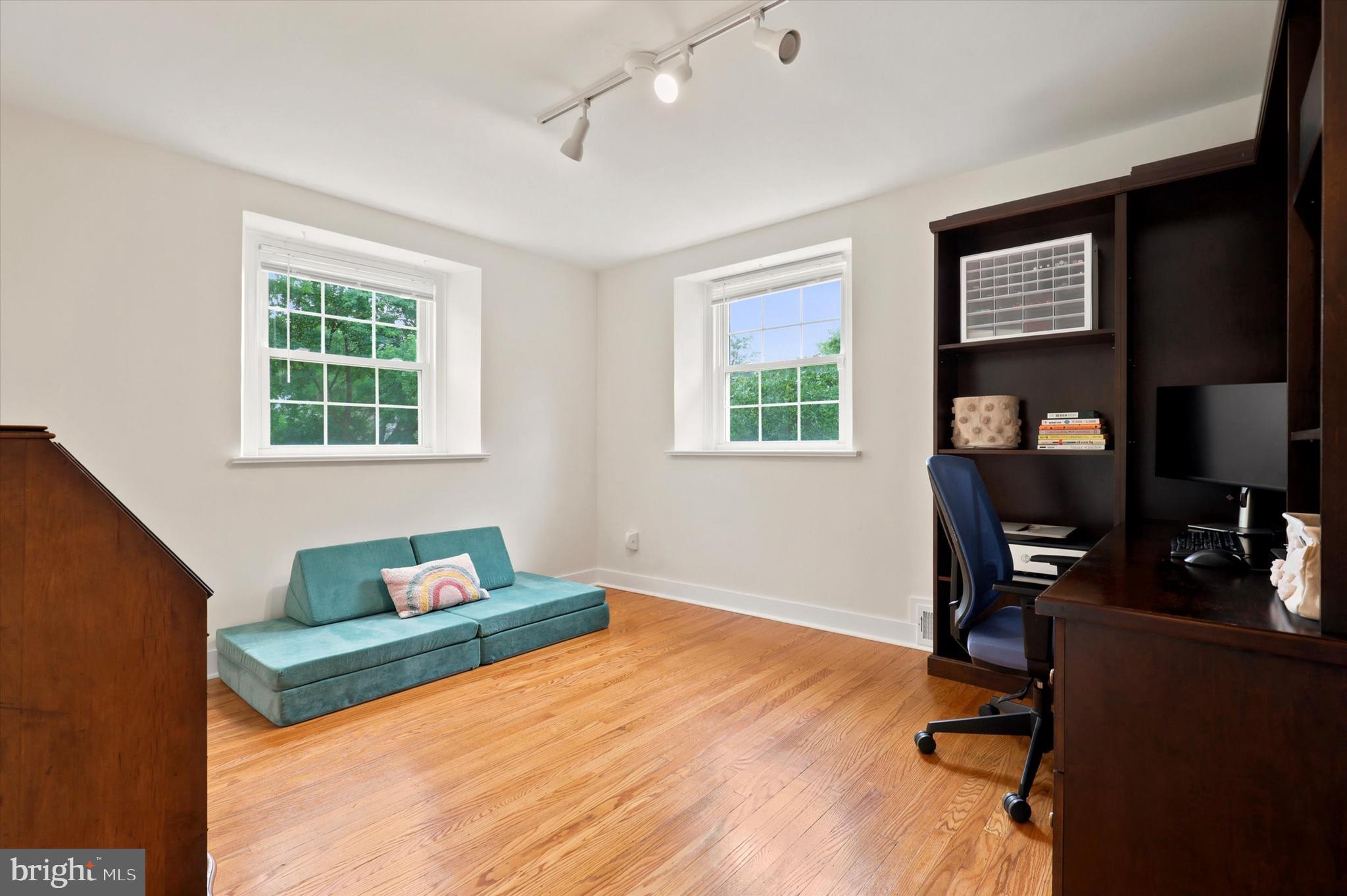 SHORTRIDGE - Residential
