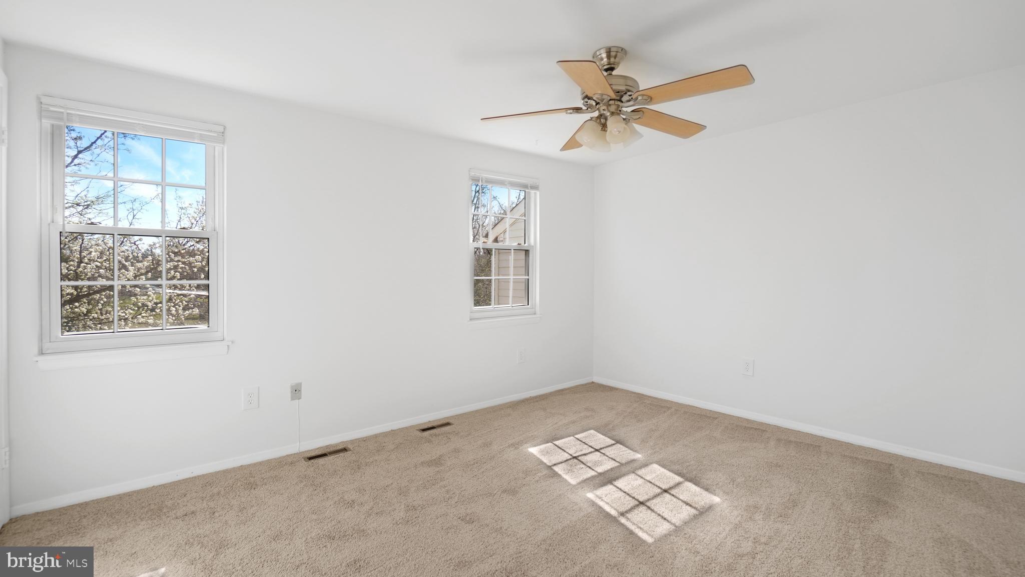 ELIZABETHS LANDING - Residential
