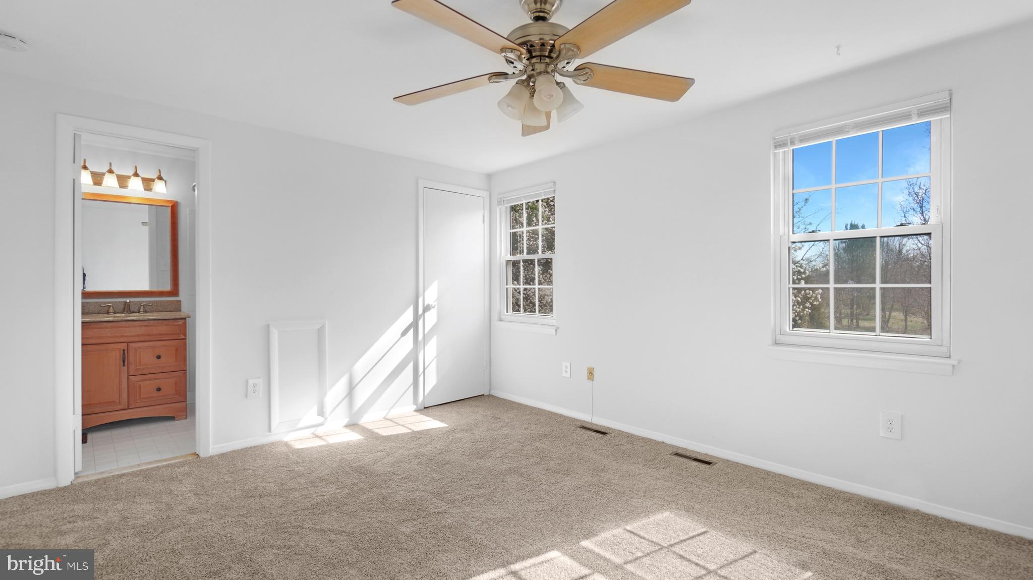 ELIZABETHS LANDING - Residential