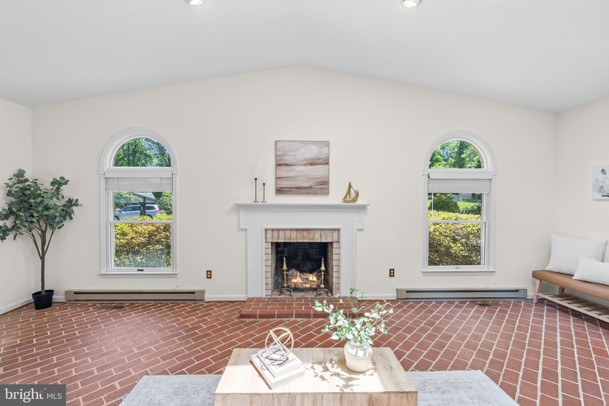 ORANGE HUNT ESTATES - Residential