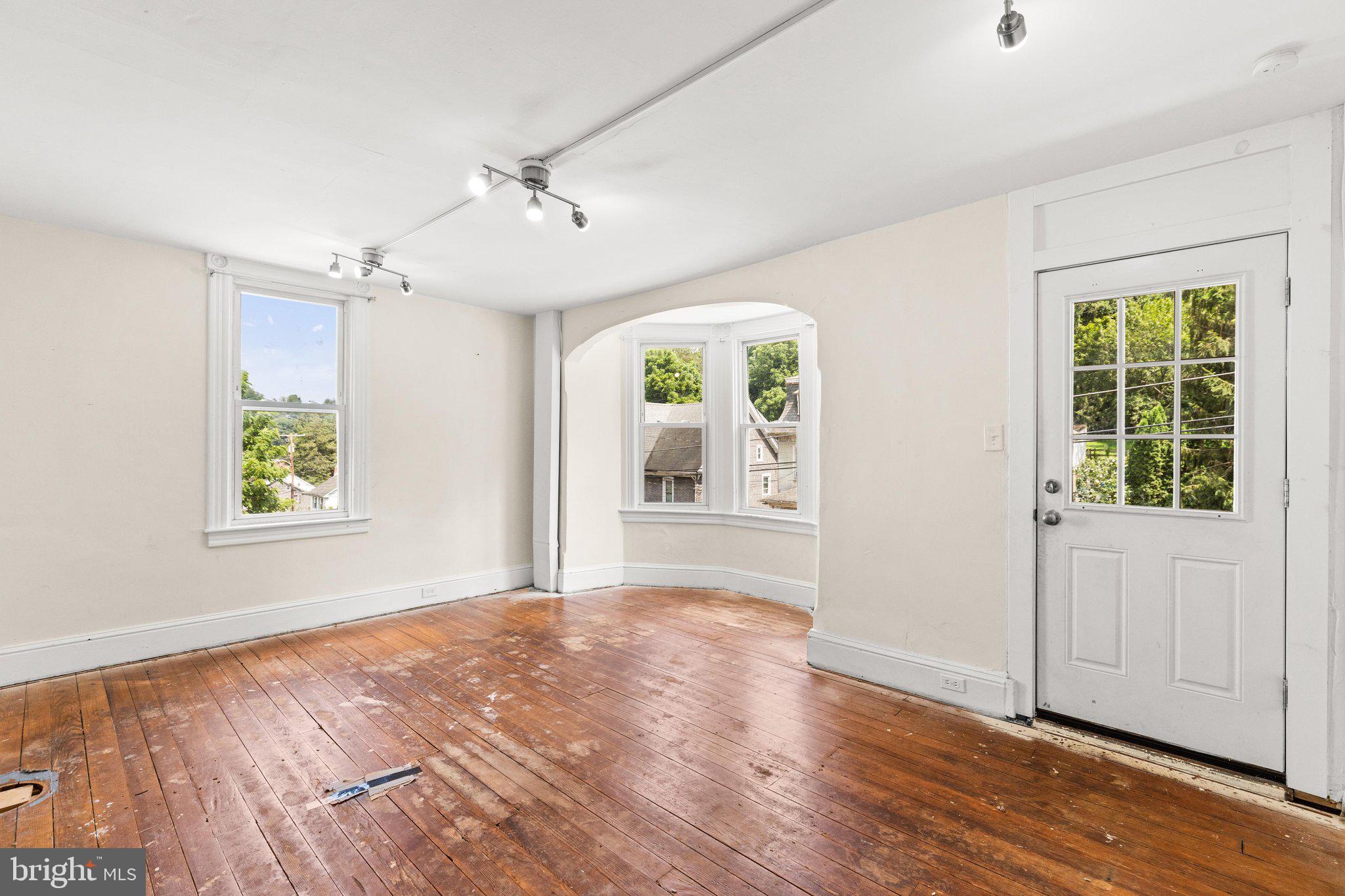 GLEN ROCK - Residential