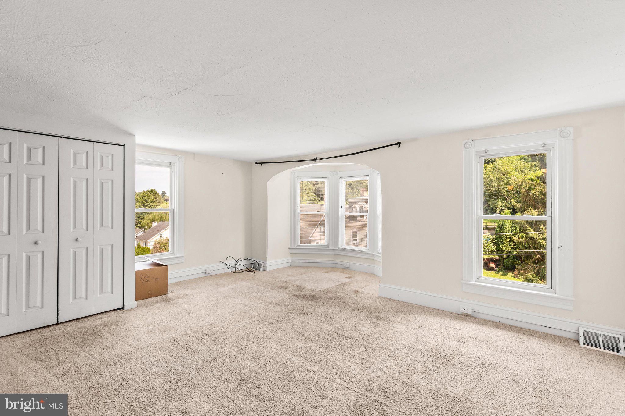GLEN ROCK - Residential