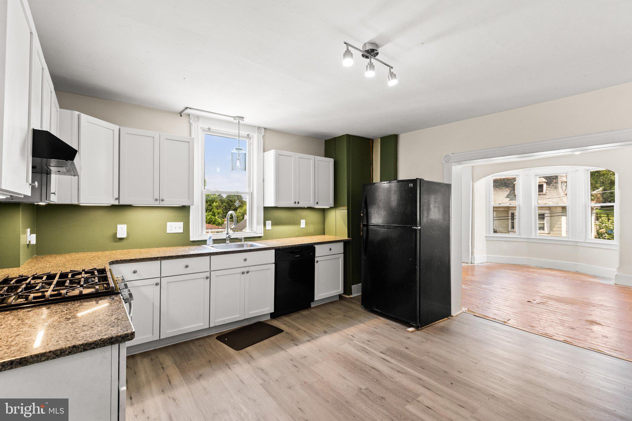 GLEN ROCK - Residential