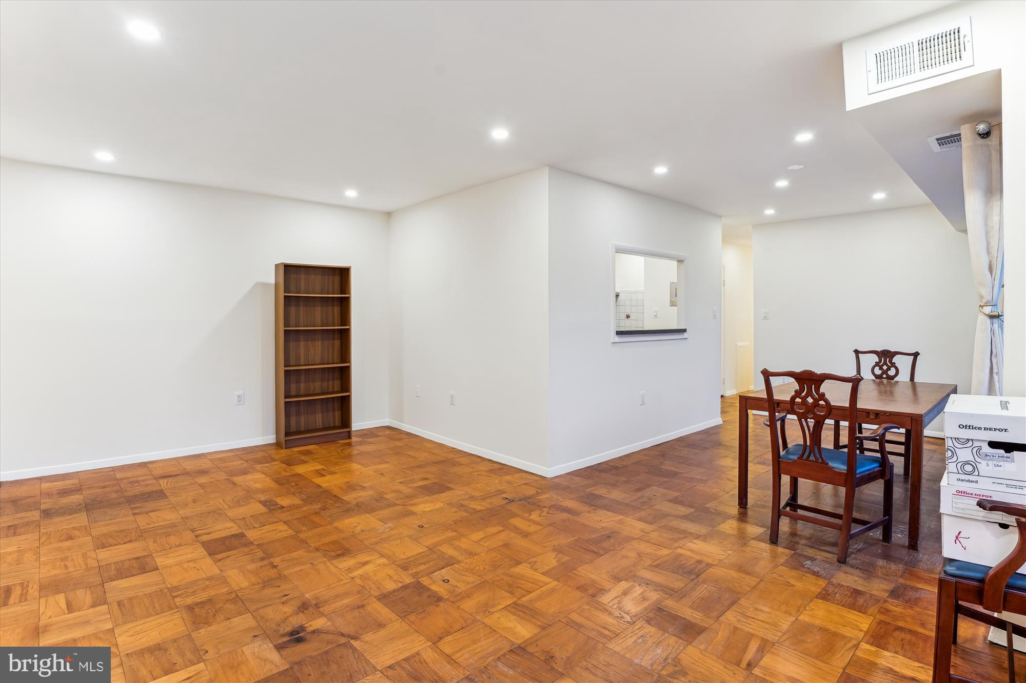 BETHESDA PARK - Residential