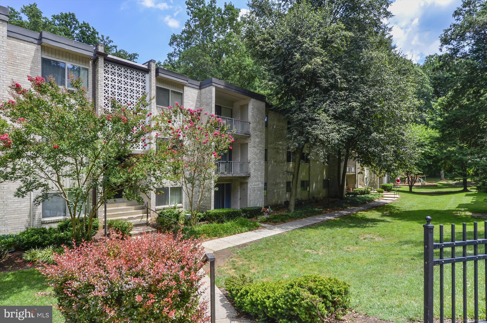 BETHESDA PARK - Residential
