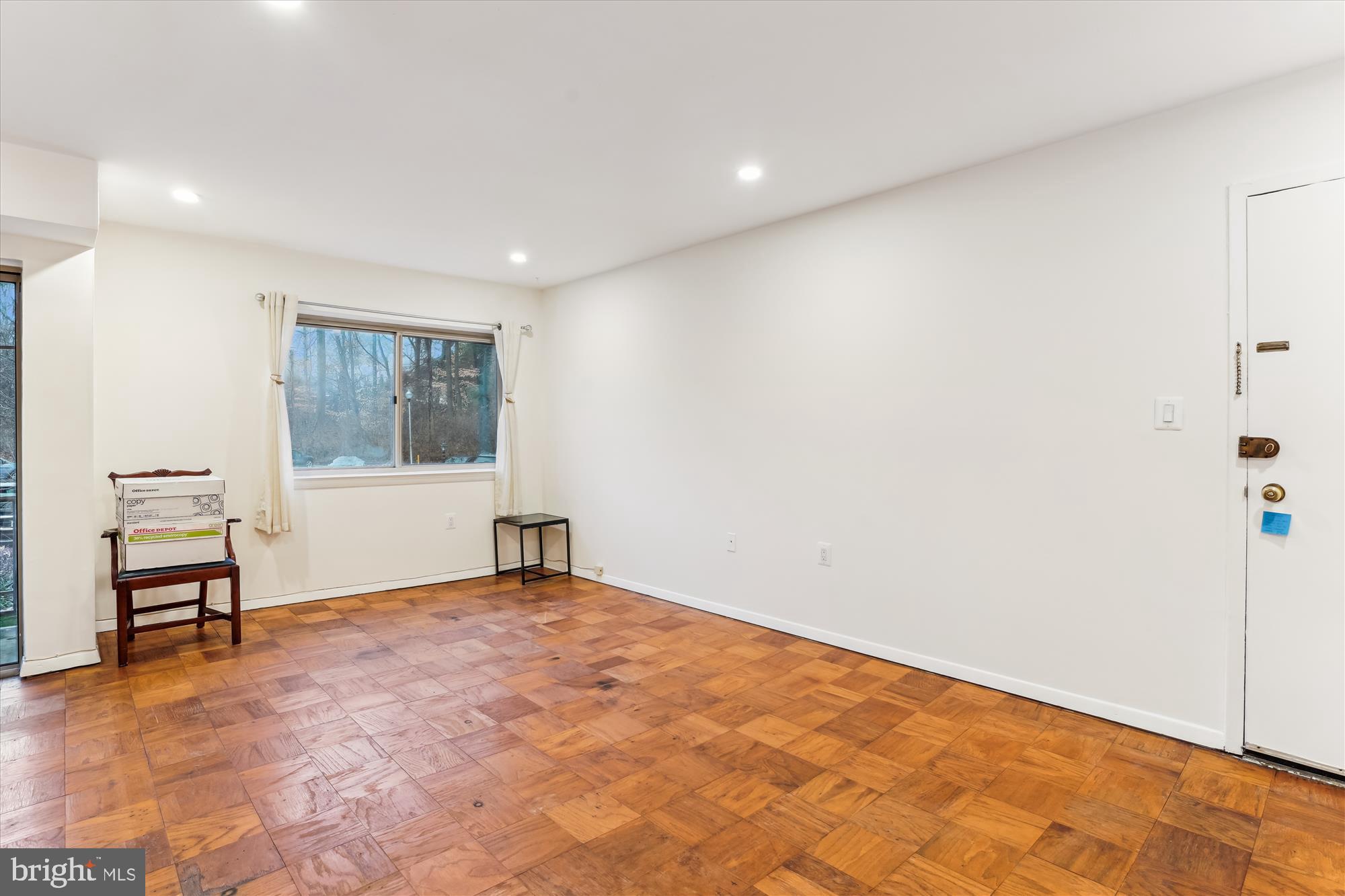 BETHESDA PARK - Residential