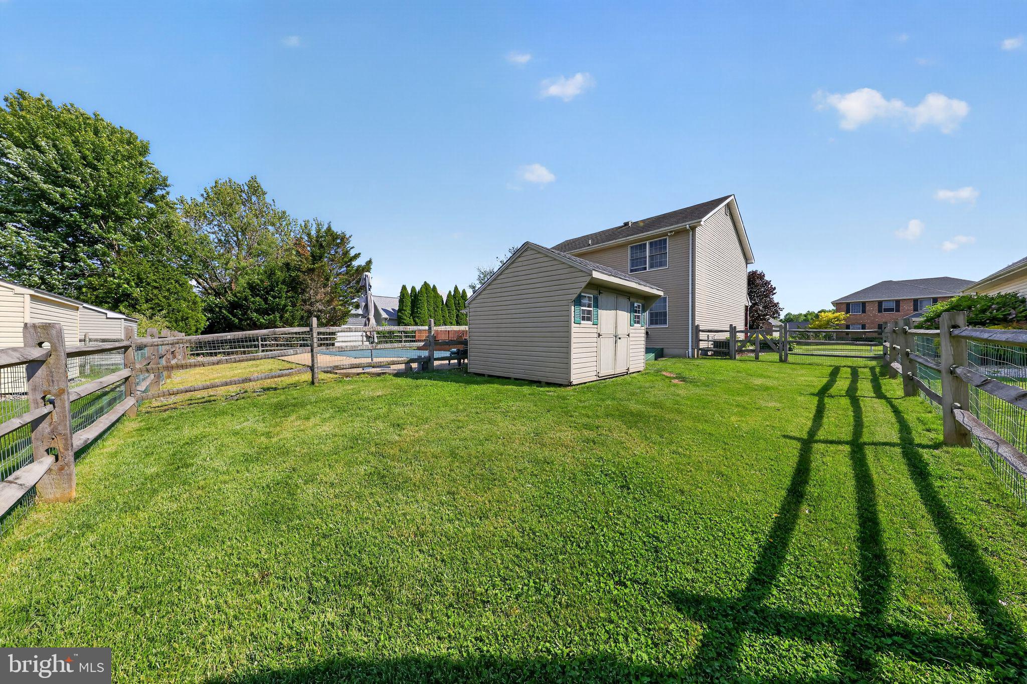 MANSION FARMS - Residential