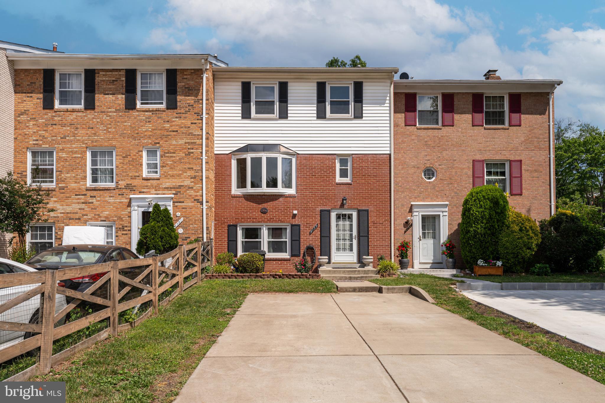 BROOKSIDE - Residential