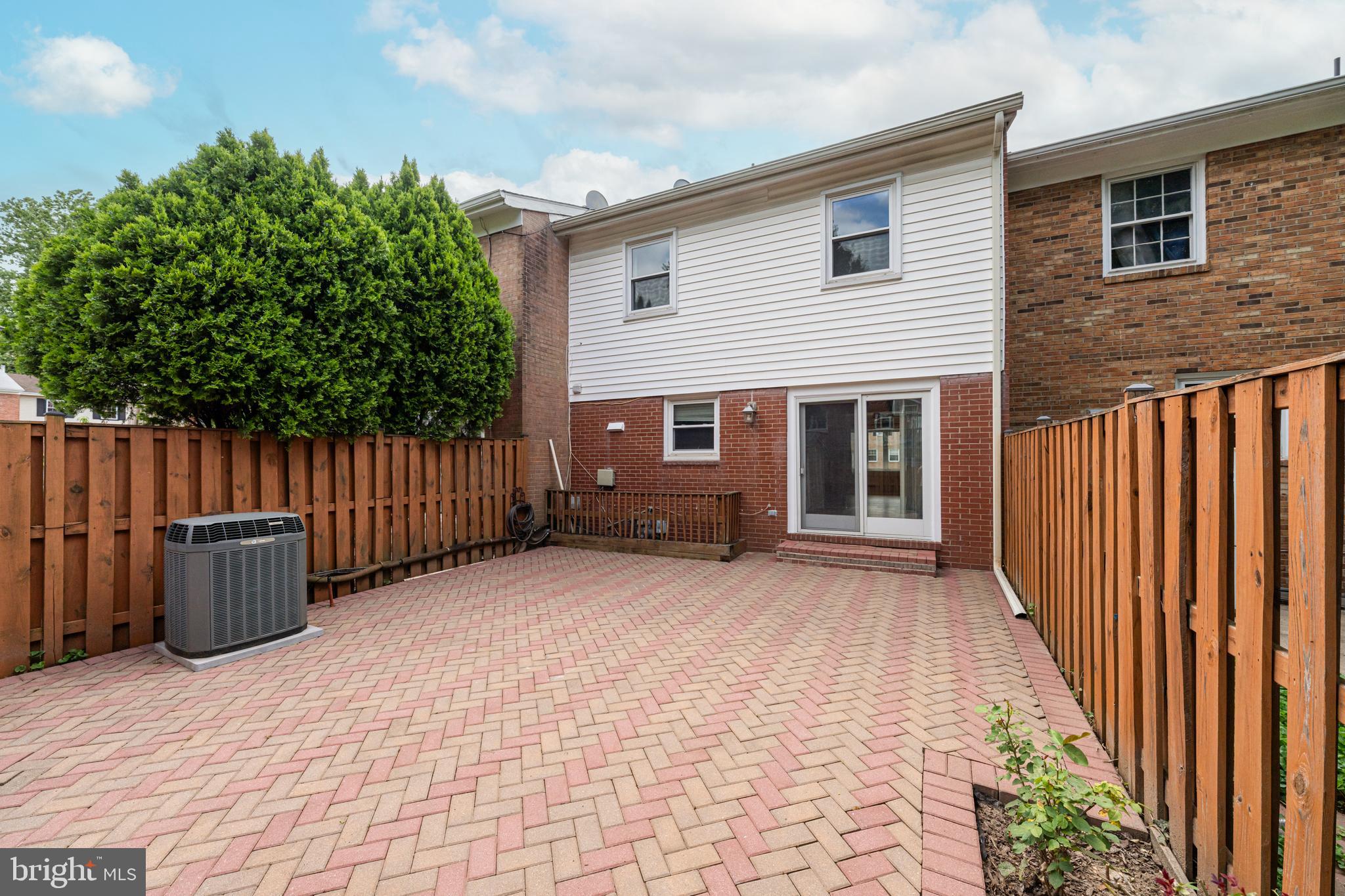 BROOKSIDE - Residential