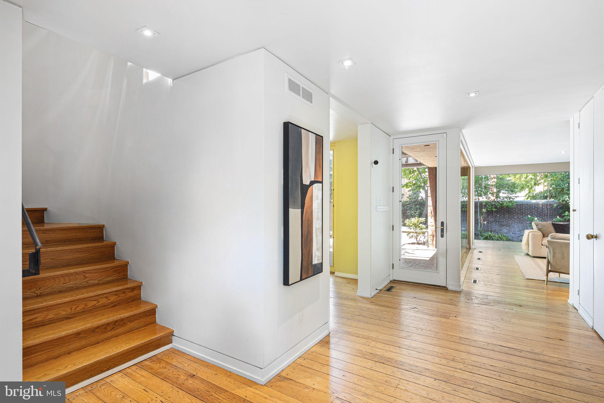 SOCIETY HILL - Residential