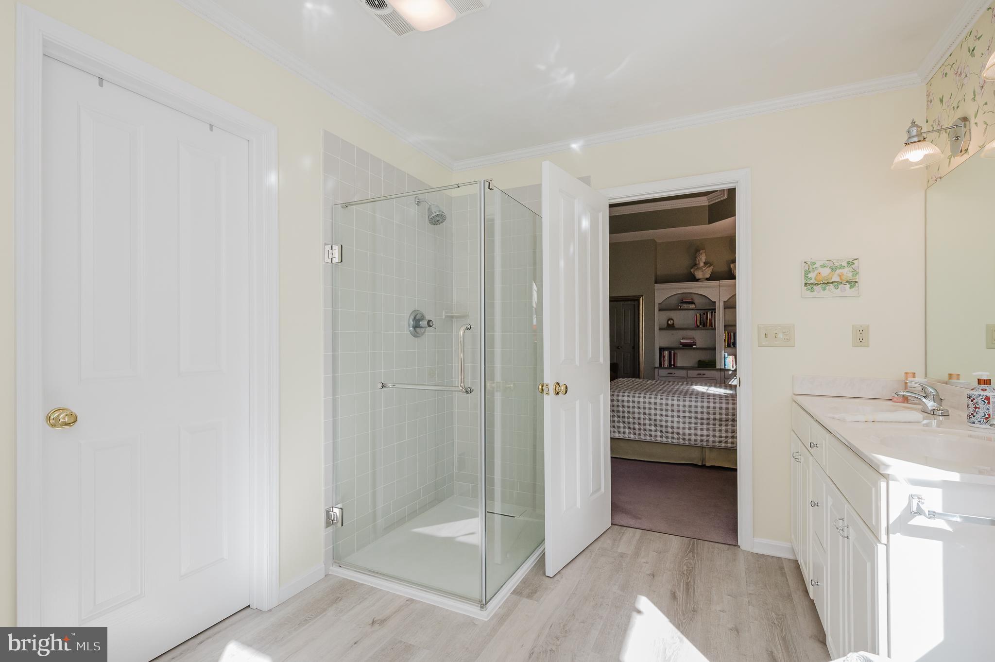 HAMPSTEAD - Residential