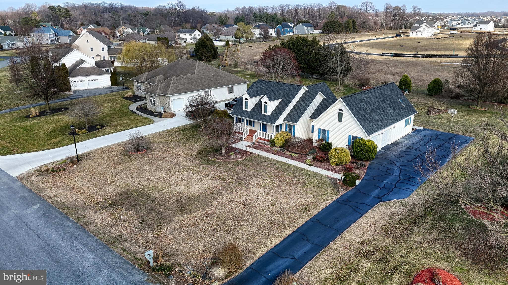 WATERSIDE - Residential