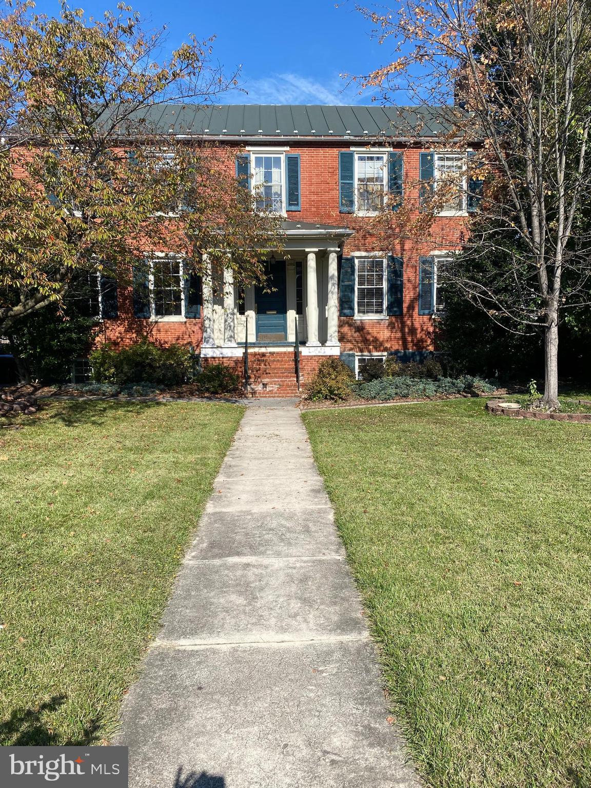 Ever wanted to live in Old Town Winchester? Welcome home to 324 W Boscawen! This is an awesome 1 bedroom 1 bath spacious apartment with hardwood floors throughout. Water/Sewer and parking are included in rent!