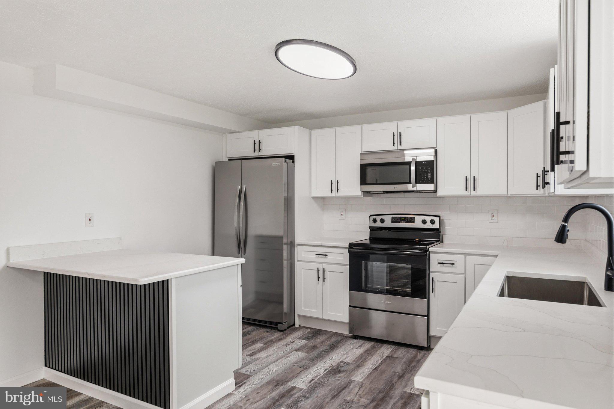 BLUNT COMMONS - Residential