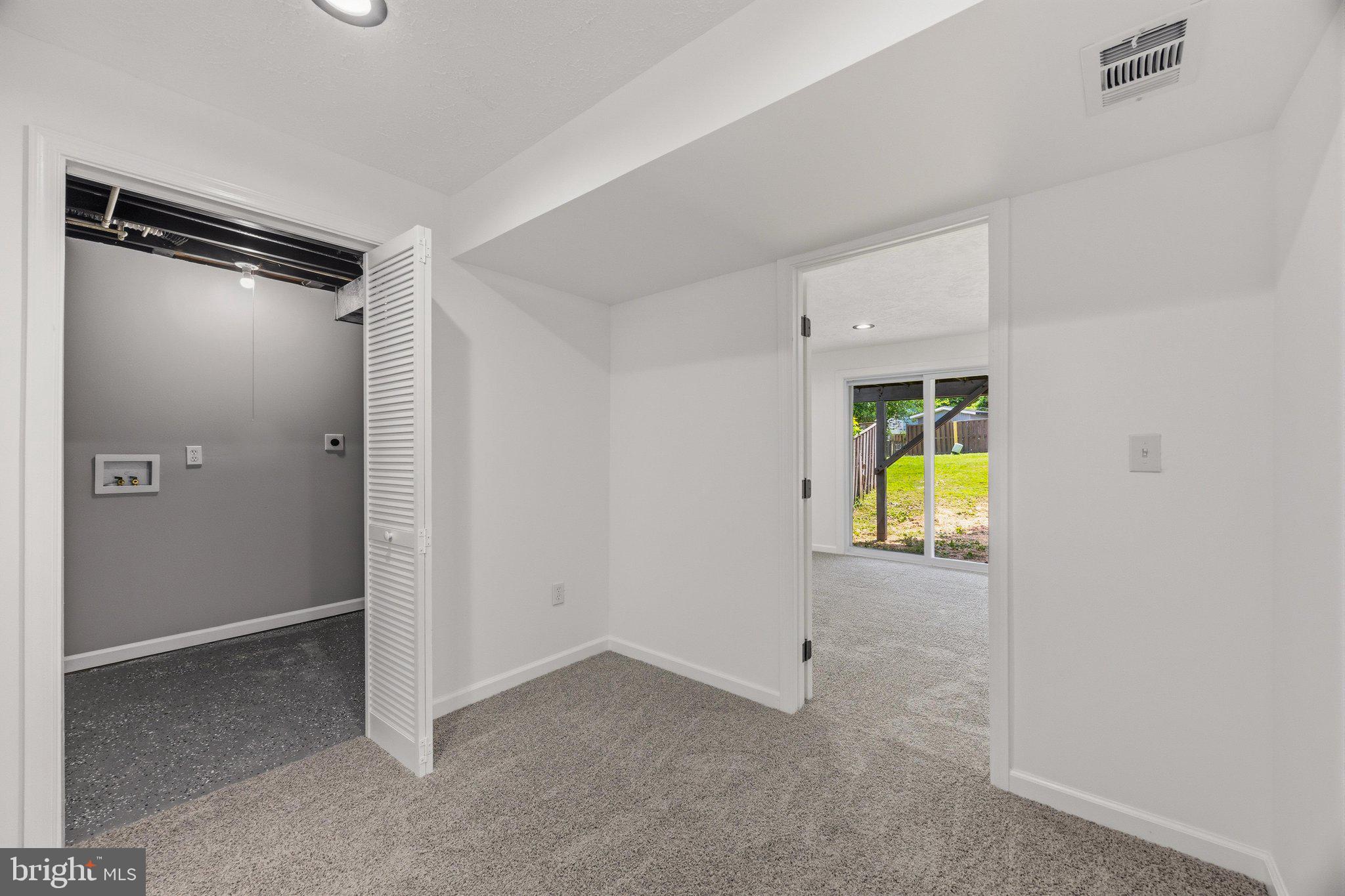 BLUNT COMMONS - Residential