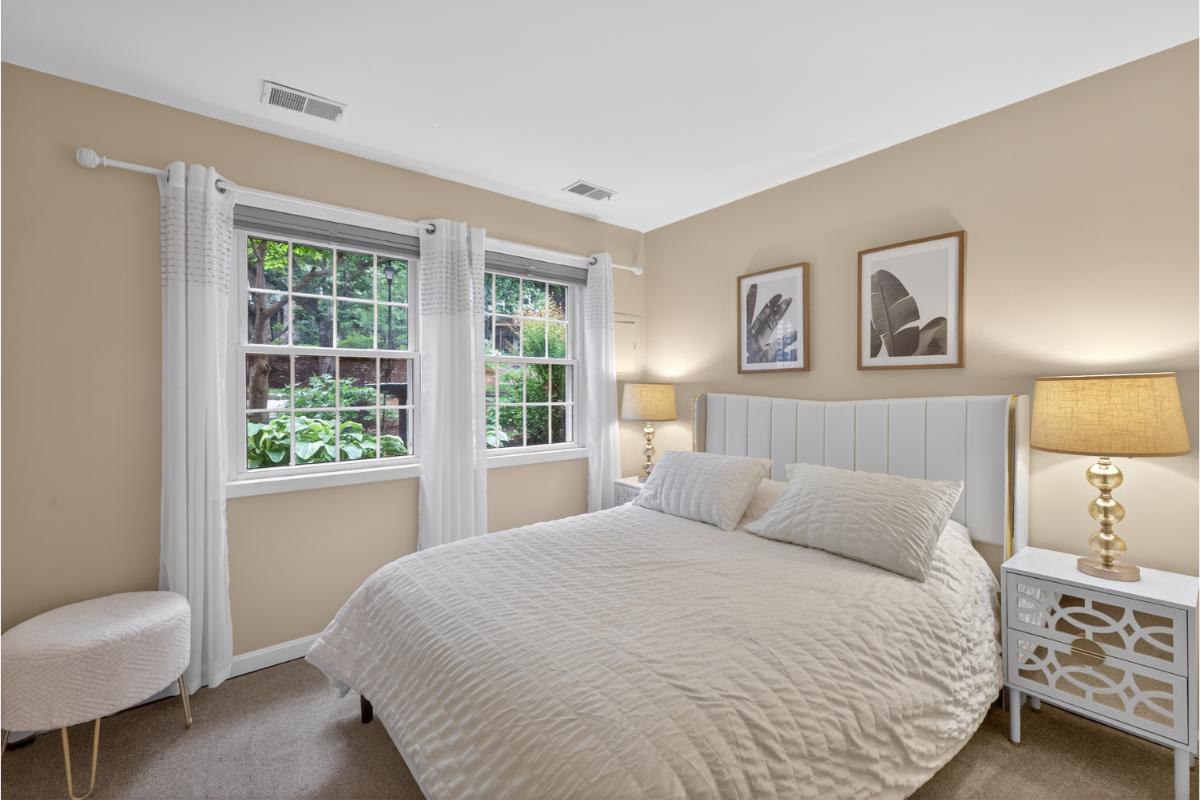 SWAN POINT - Residential