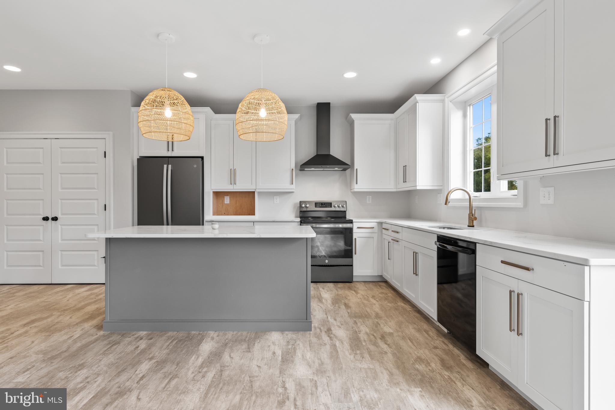 SYCAMORE CROSSING - Residential