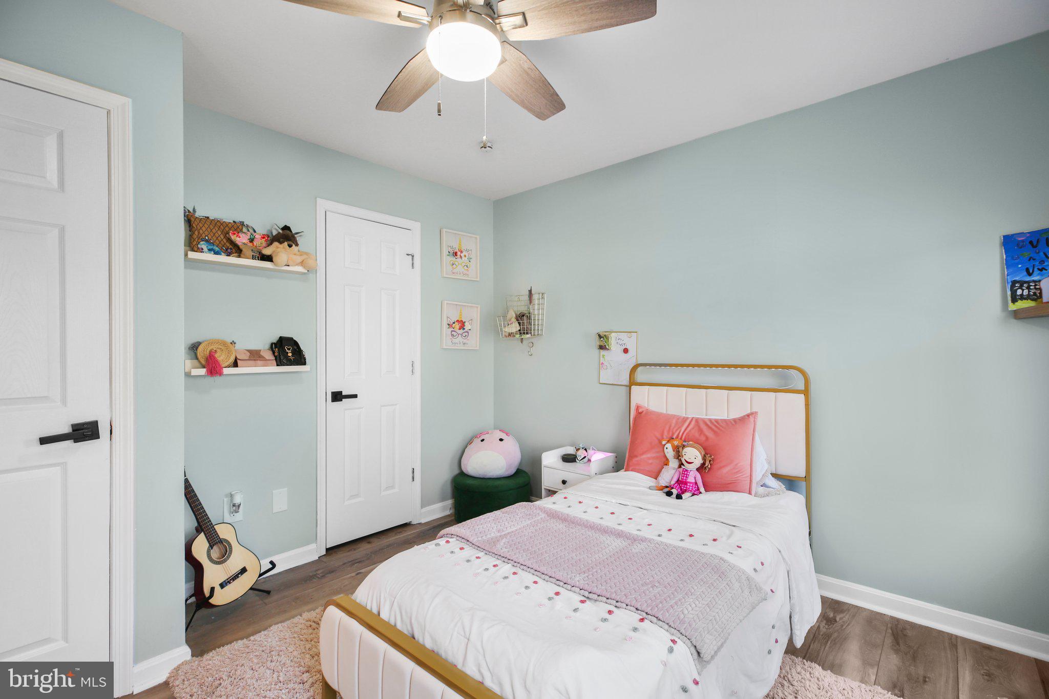 RIDGE POINTE - Residential