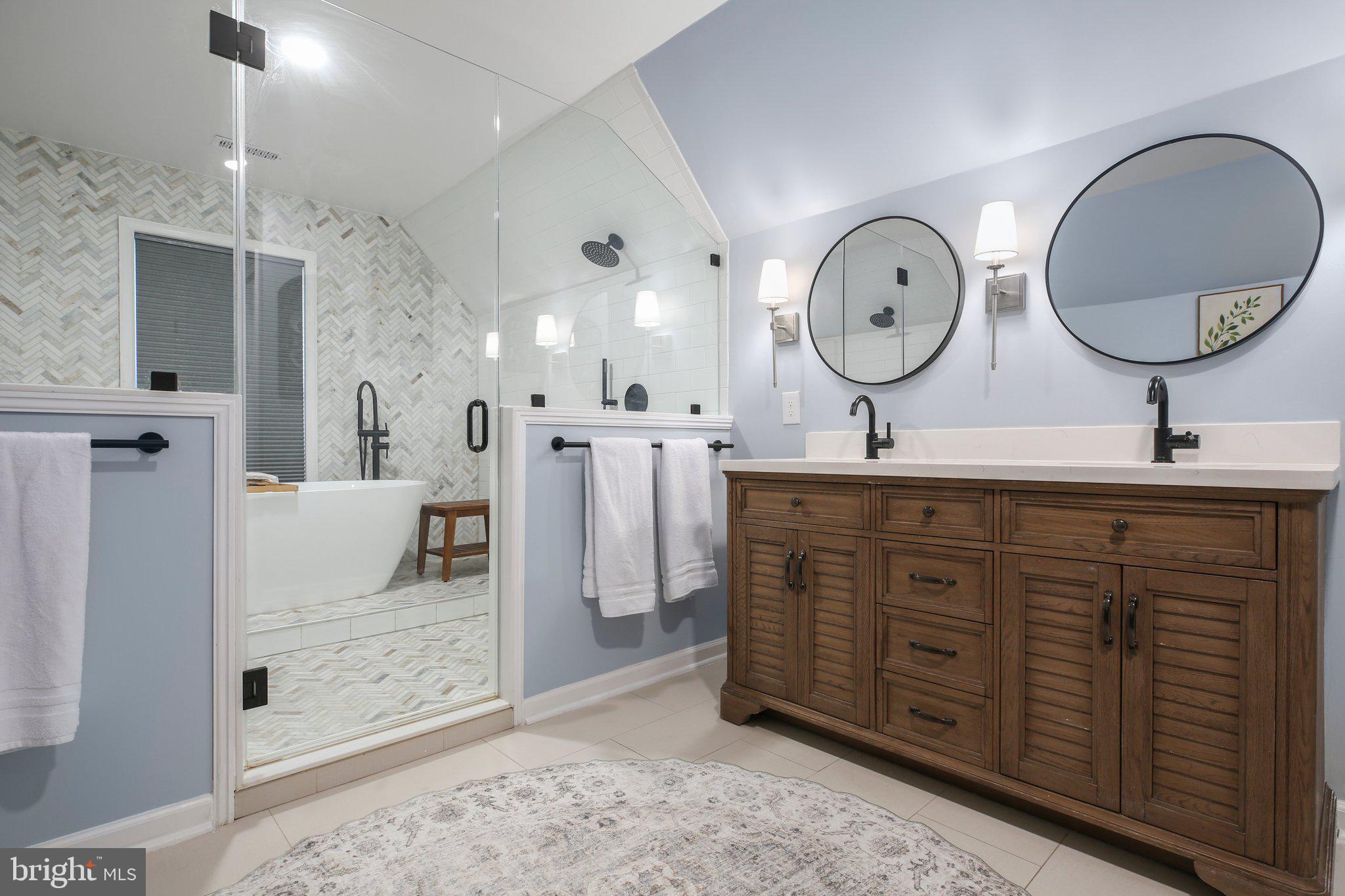 RIDGE POINTE - Residential