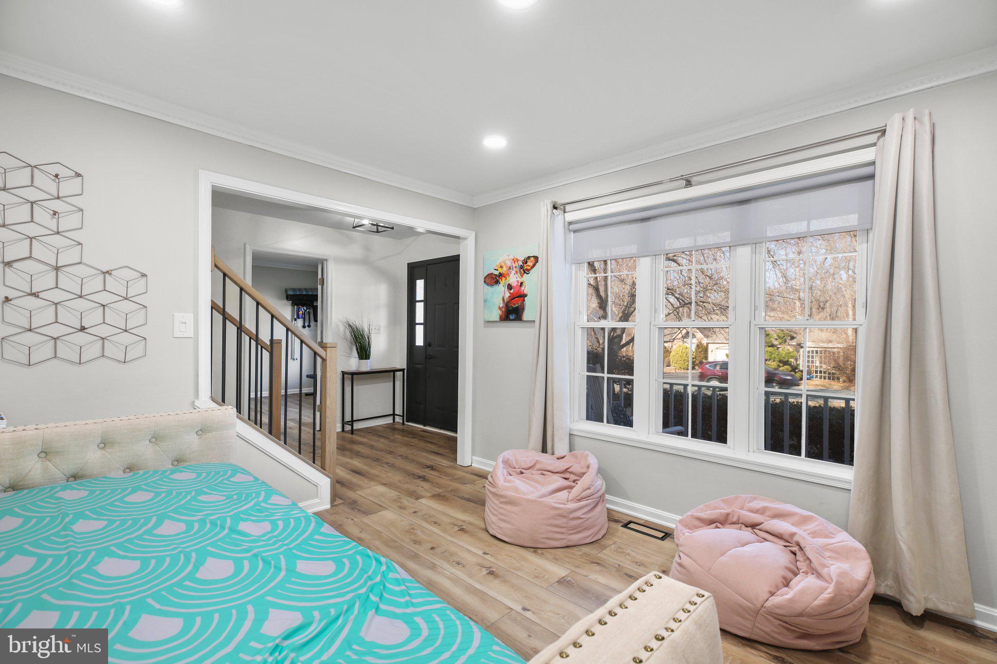 RIDGE POINTE - Residential
