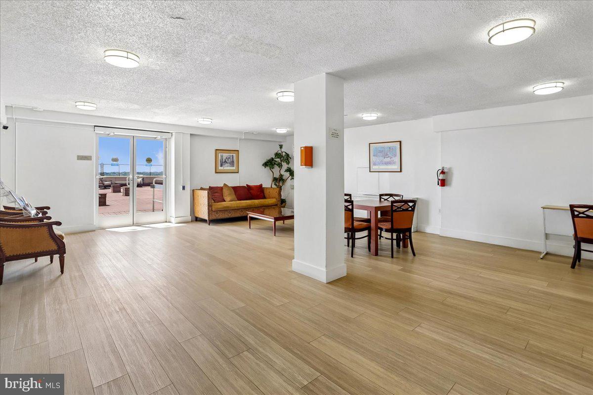 FRIENDSHIP HEIGHTS - Residential
