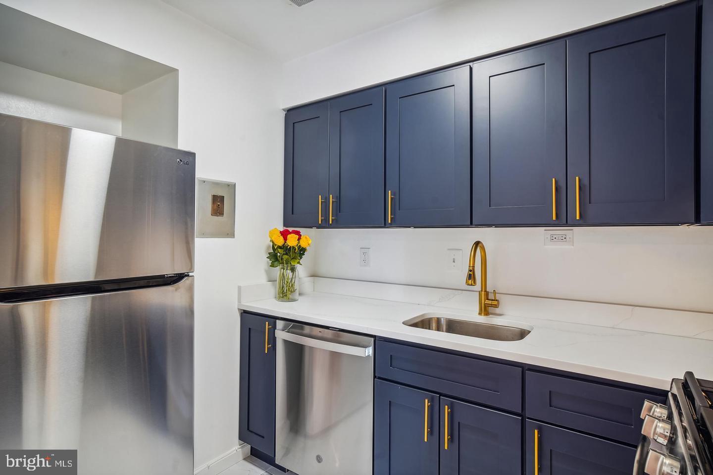 AMERICANA FINMARK - Residential
