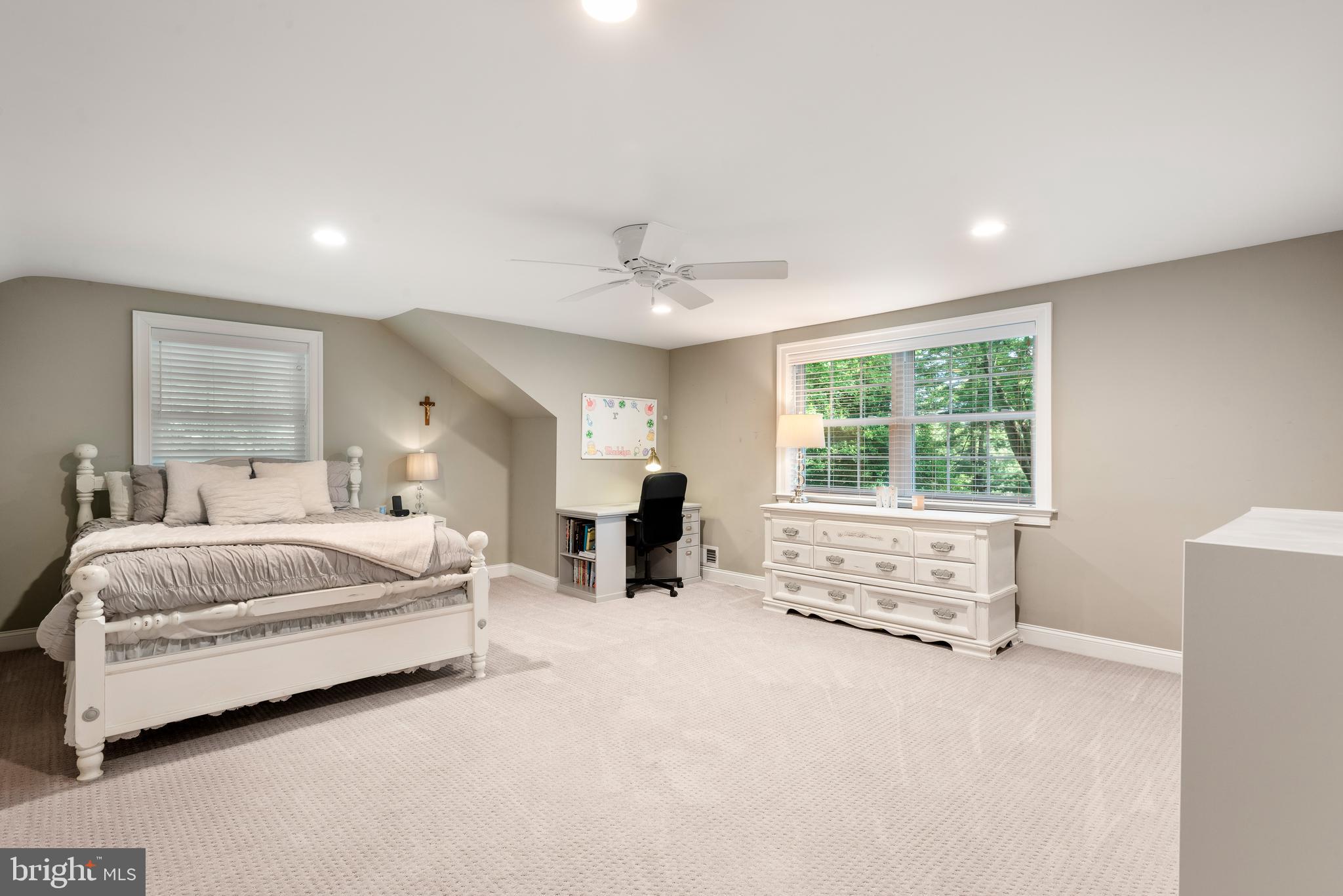 GLENHARDIE - Residential