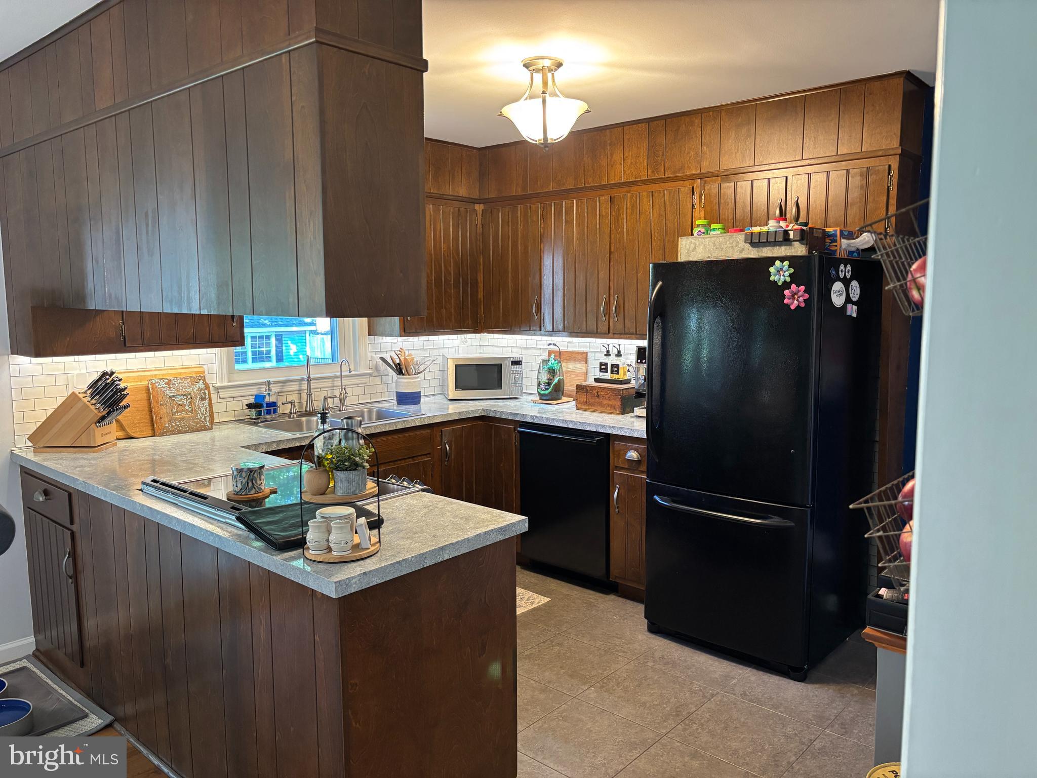 LINCOLN HEIGHTS - Residential