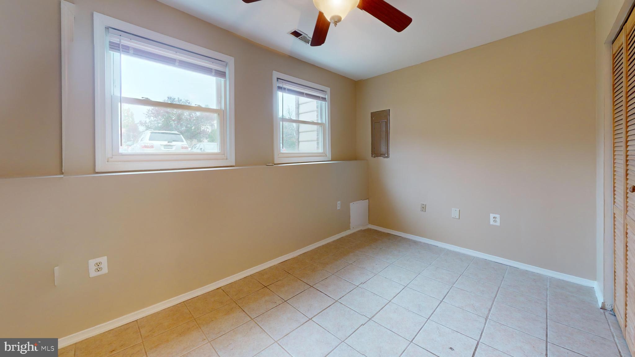 CROFTON VILLAGE - Residential Lease