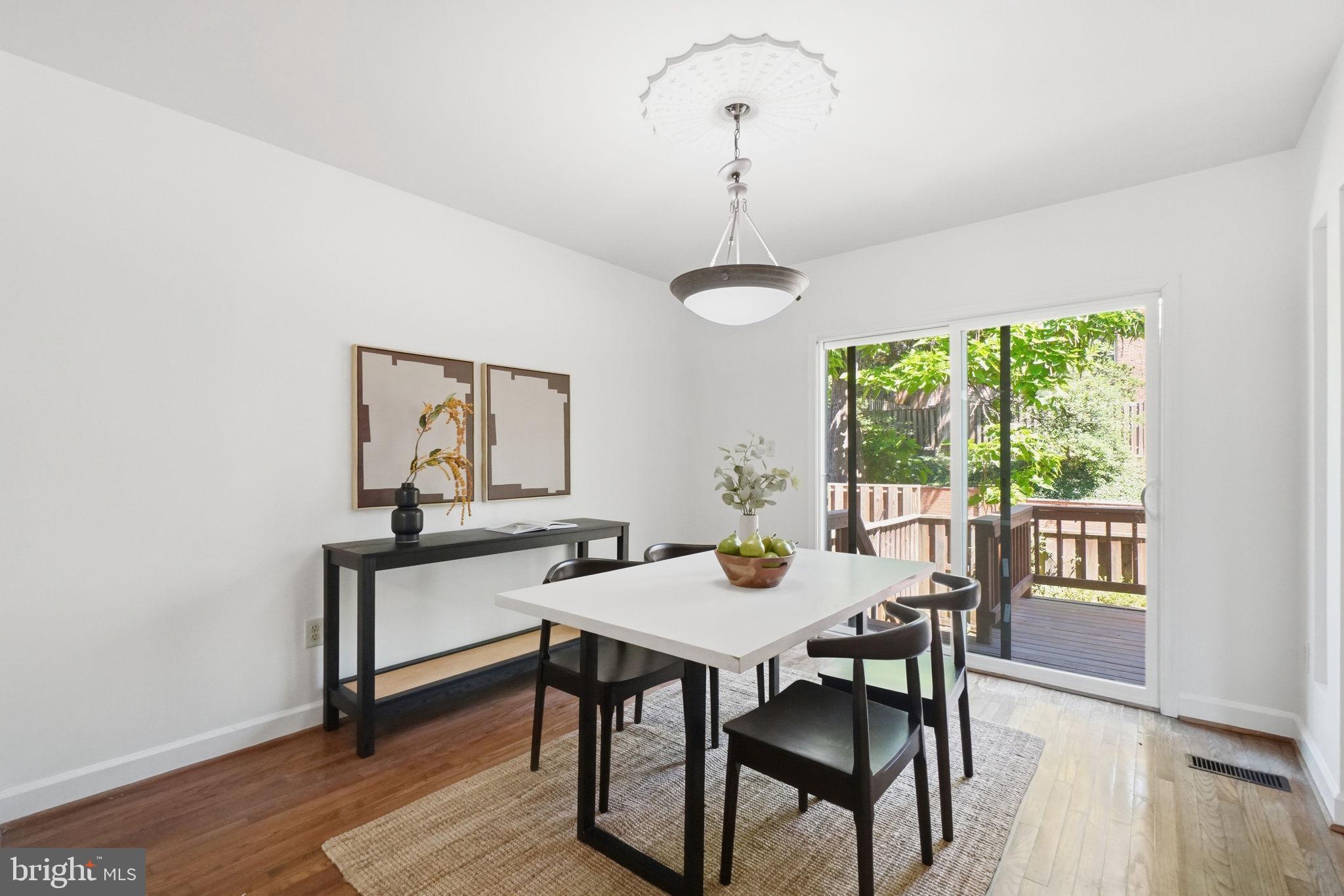 HAMPTON HILLS - Residential