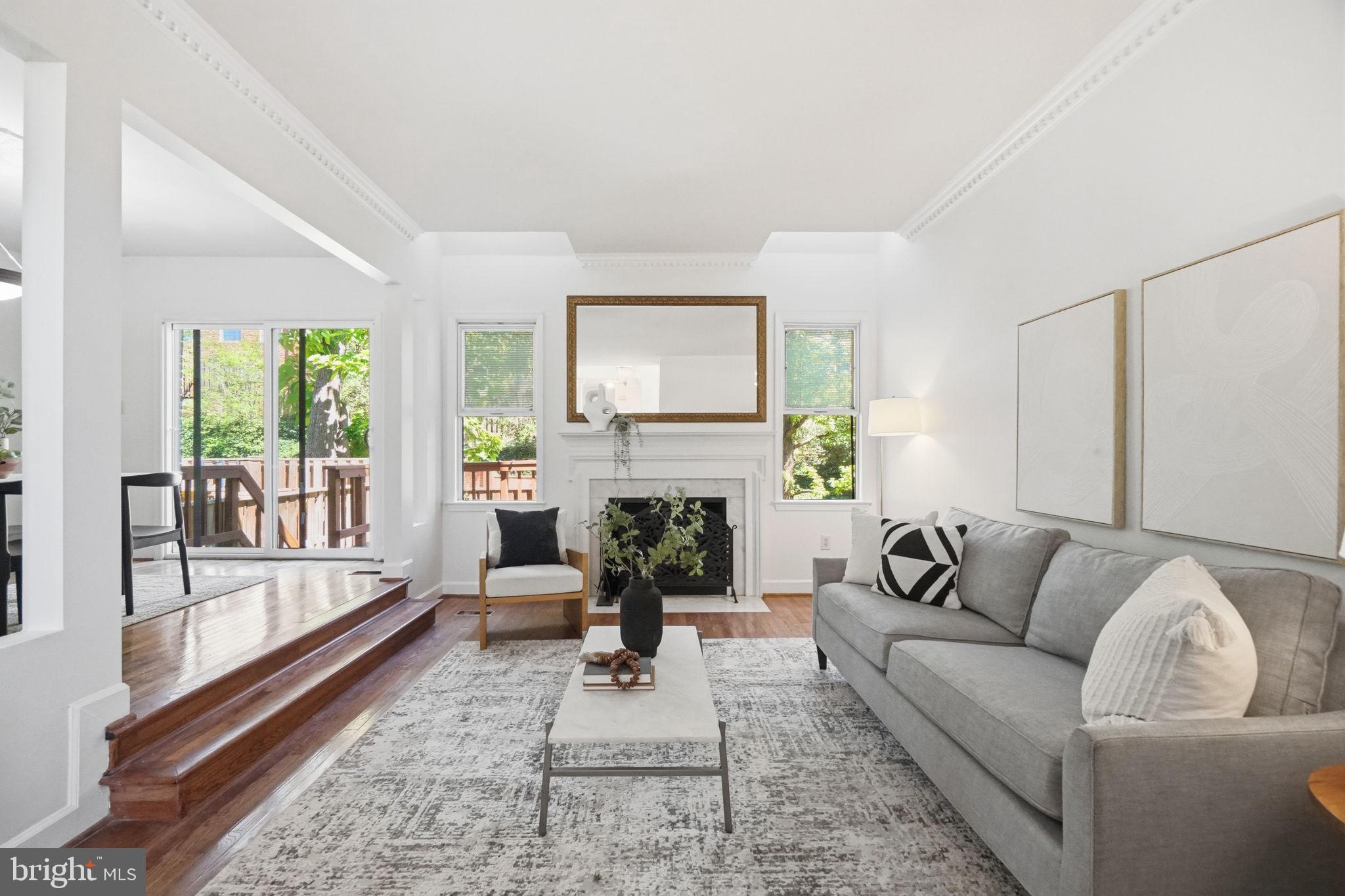 HAMPTON HILLS - Residential