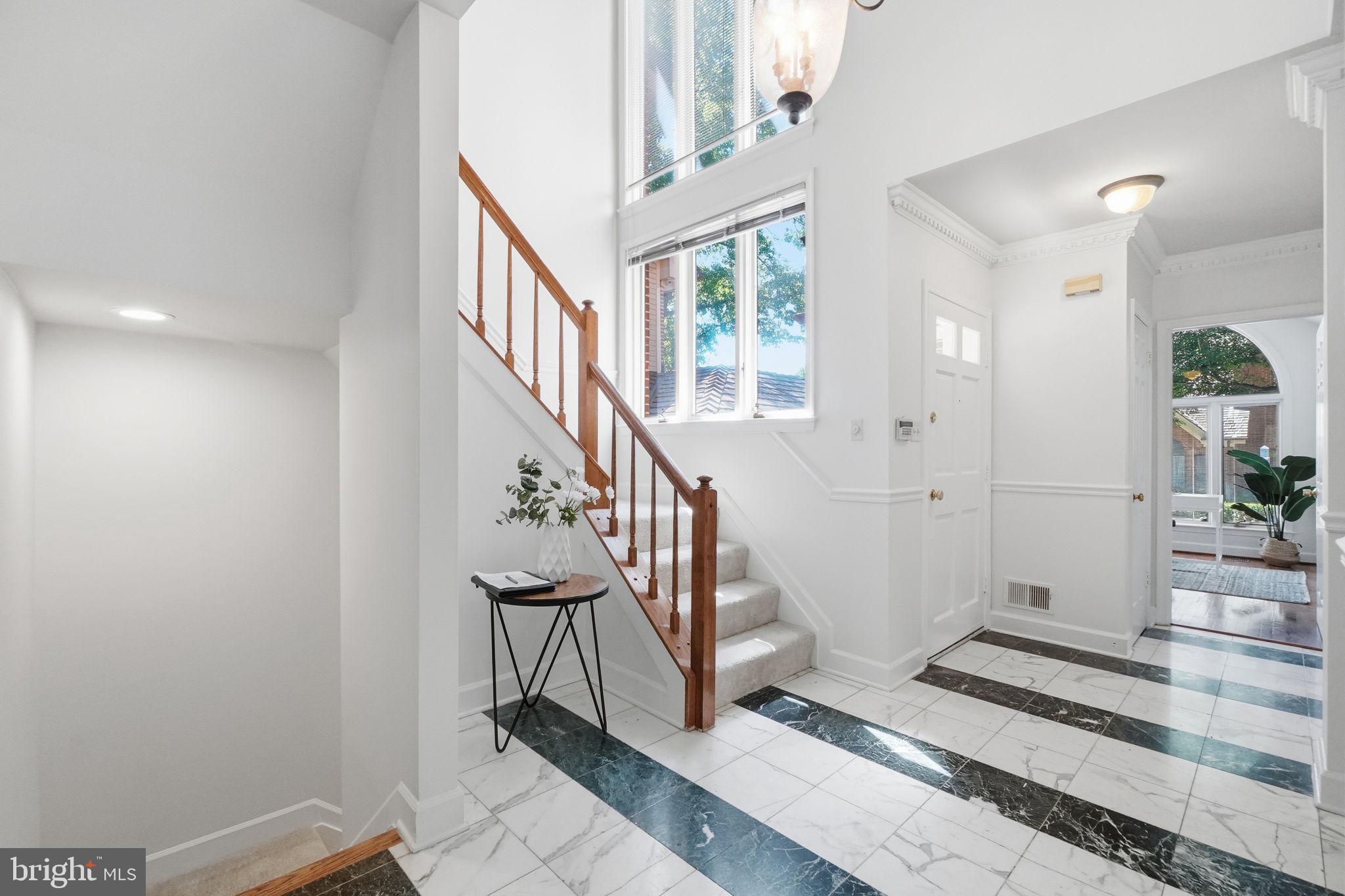 HAMPTON HILLS - Residential