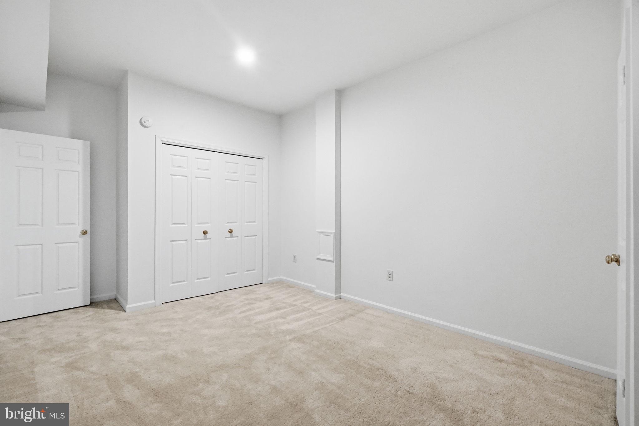 HAMPTON HILLS - Residential