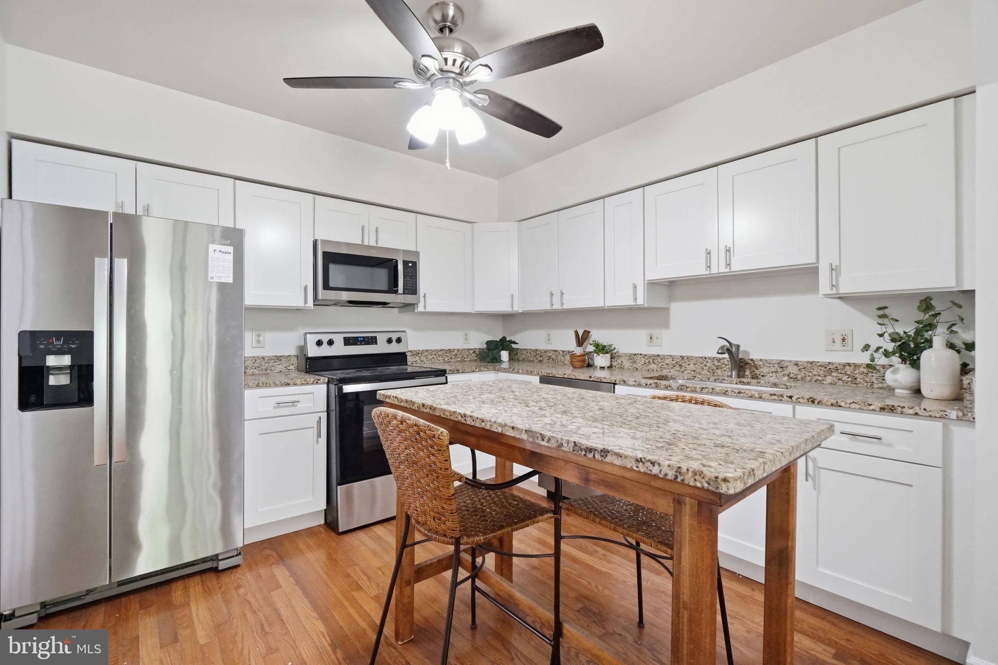 HAMPTON HILLS - Residential