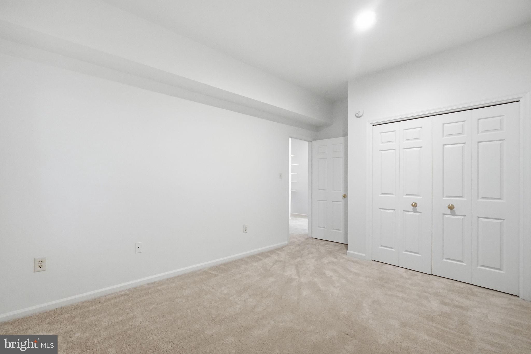 HAMPTON HILLS - Residential