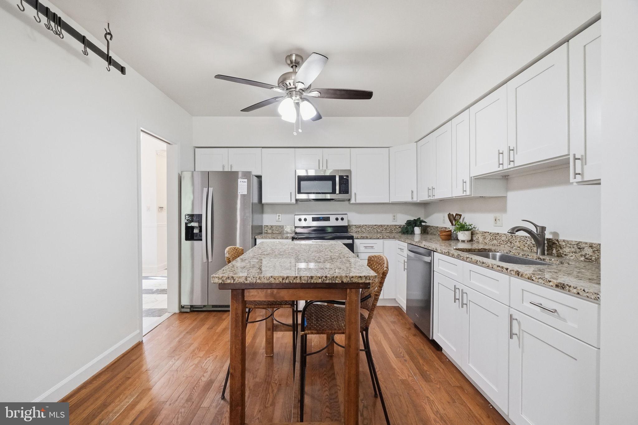 HAMPTON HILLS - Residential
