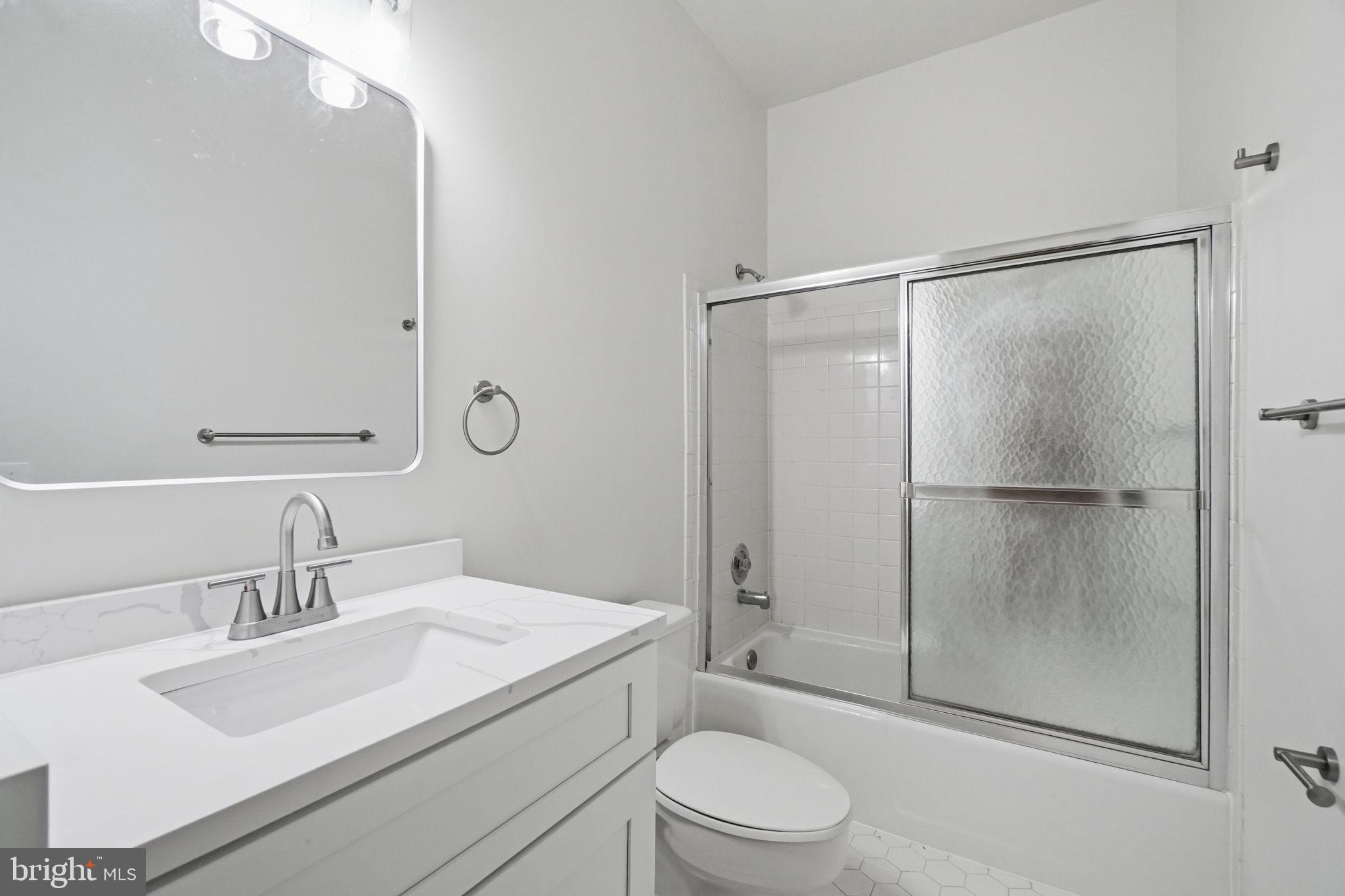 HAMPTON HILLS - Residential