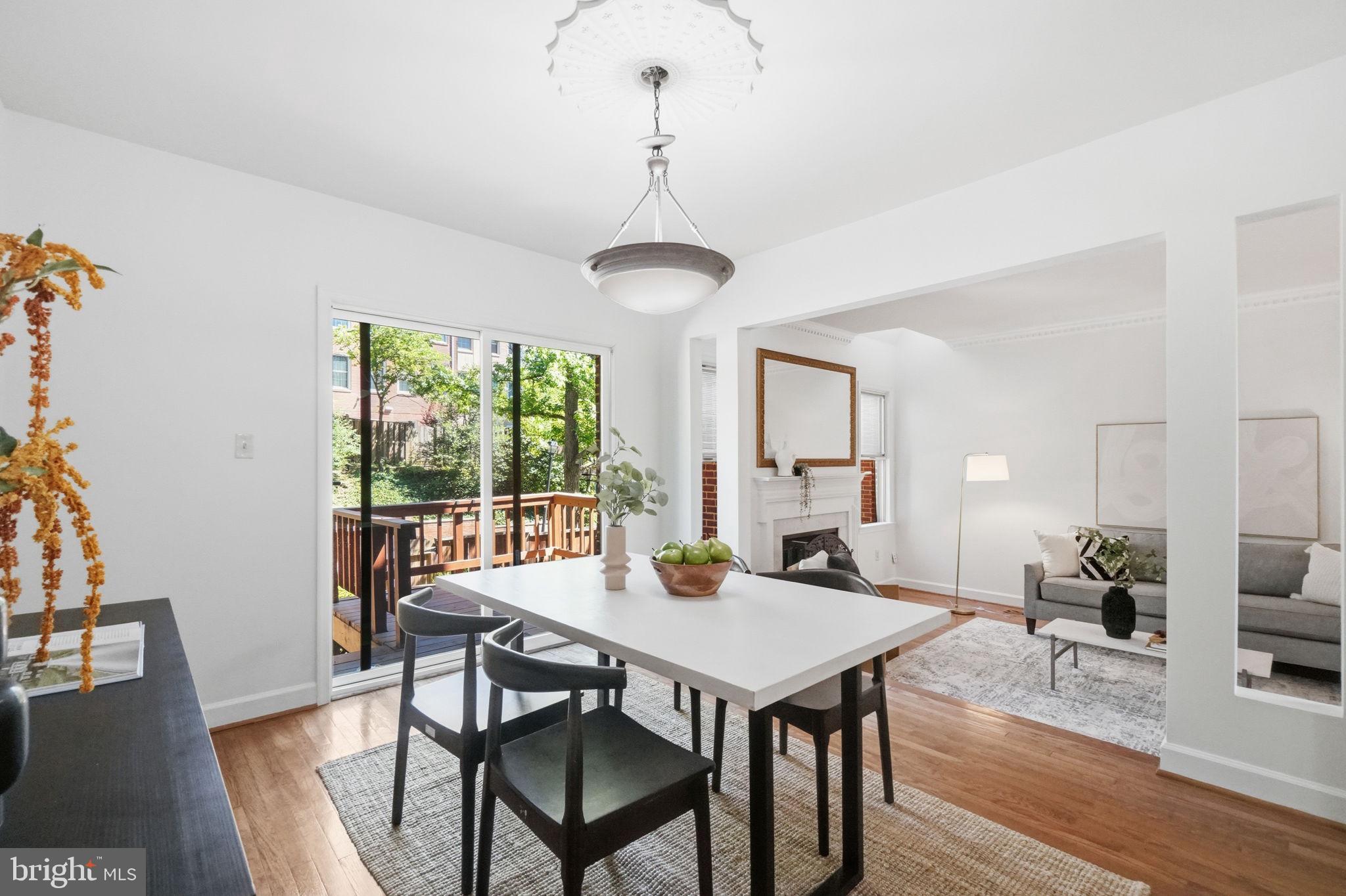 HAMPTON HILLS - Residential