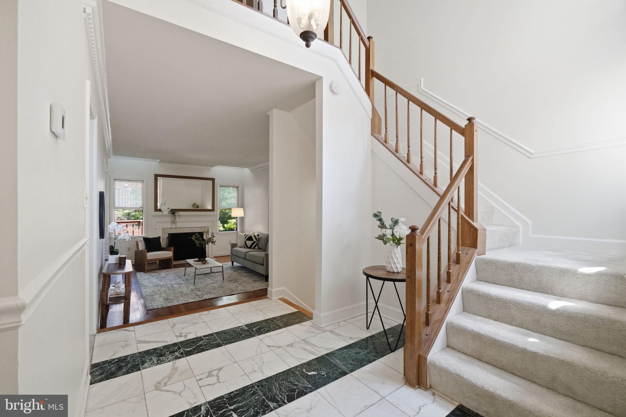 HAMPTON HILLS - Residential