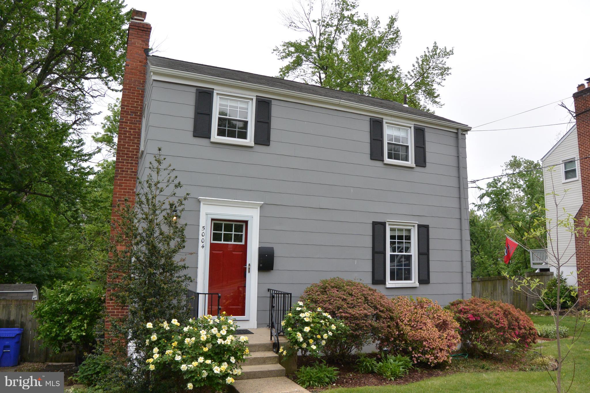 Gorgeously renovated Home in Claremont! Updated and open kitchen with stainless steel appliances, tons of cabinets and quartz counters. Beautiful wood floors throughout the main level. Kitchen over-looks the huge Living room and gas fireplace. Large backyard with a nice patio for cooking out and entertaining. All TAG Home Management residents are required to be enrolled in the Resident Benefits Package (RBP). Commuters dream, just minutes to Shirlington! Express bus service to the Pentagon, and is conveniently located close to Rt.395, Rt. 7, Old Town and Del Ray. Pets case-by-case.