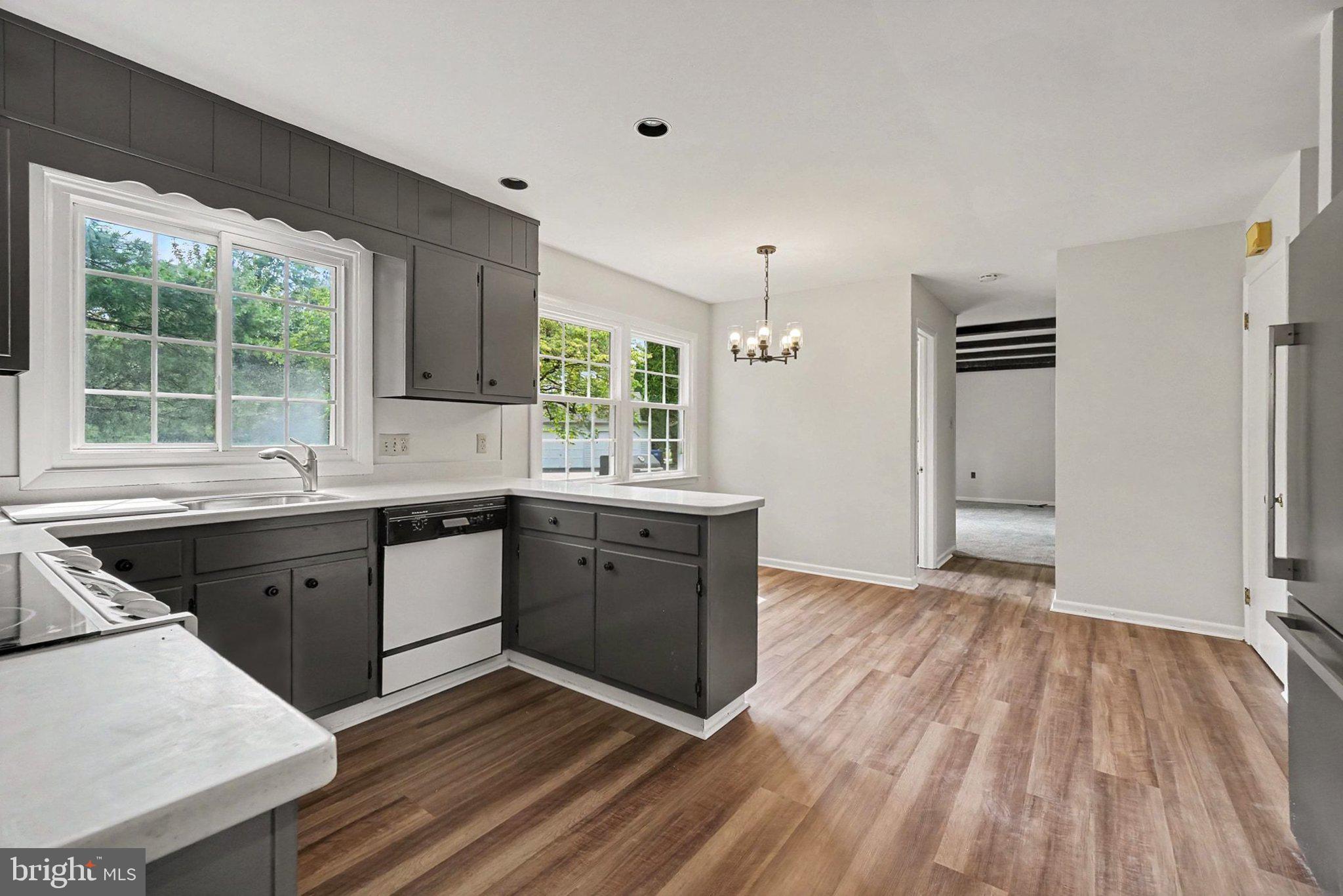WINDSOR FARMS - Residential