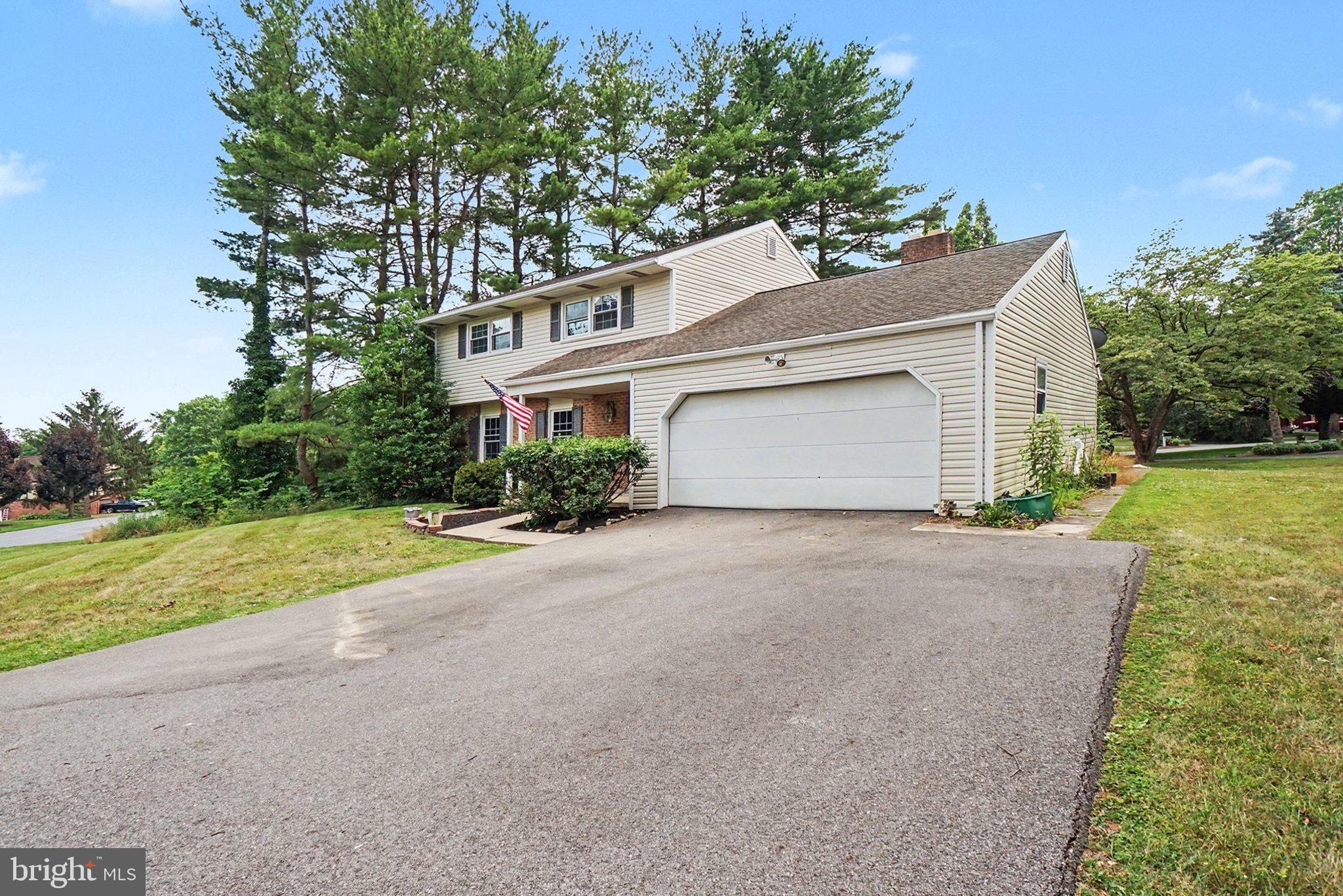 WINDSOR FARMS - Residential