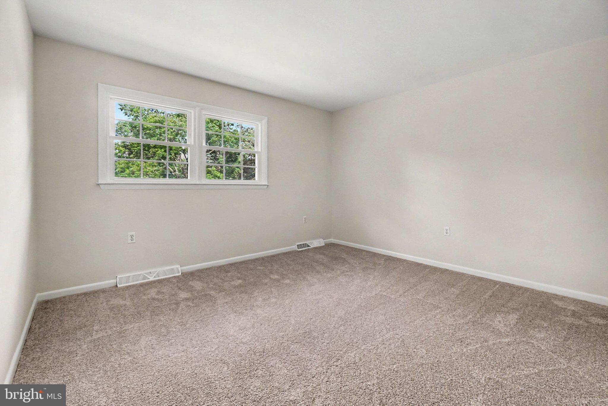 WINDSOR FARMS - Residential