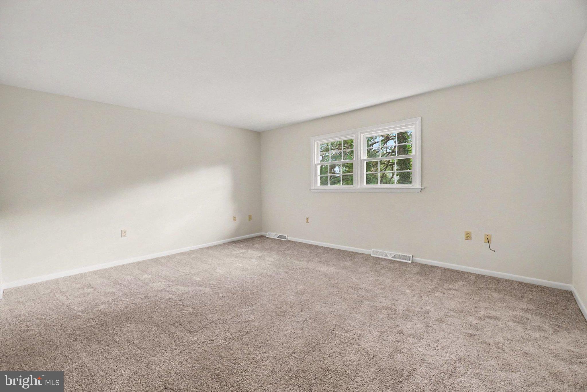 WINDSOR FARMS - Residential