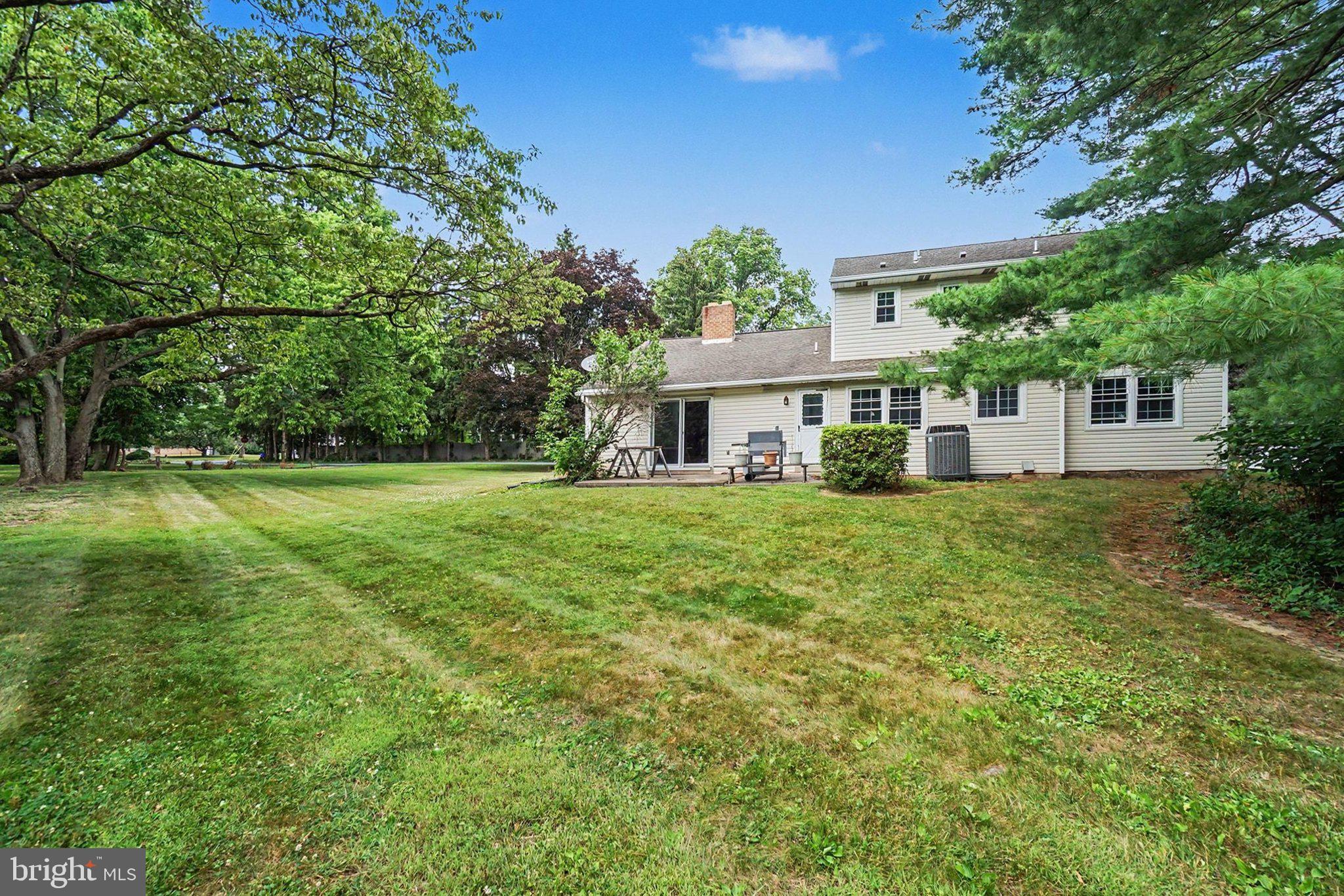 WINDSOR FARMS - Residential