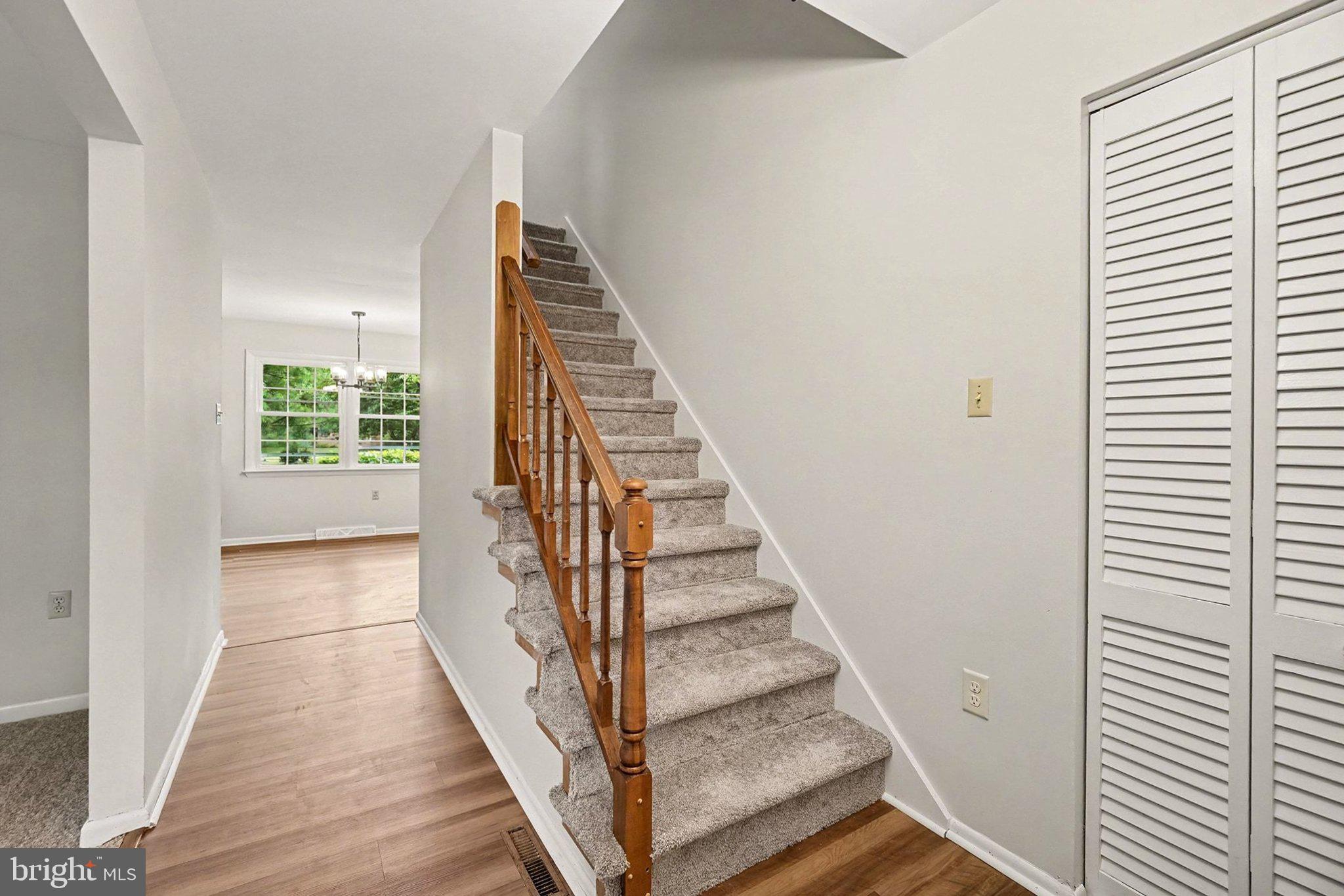 WINDSOR FARMS - Residential