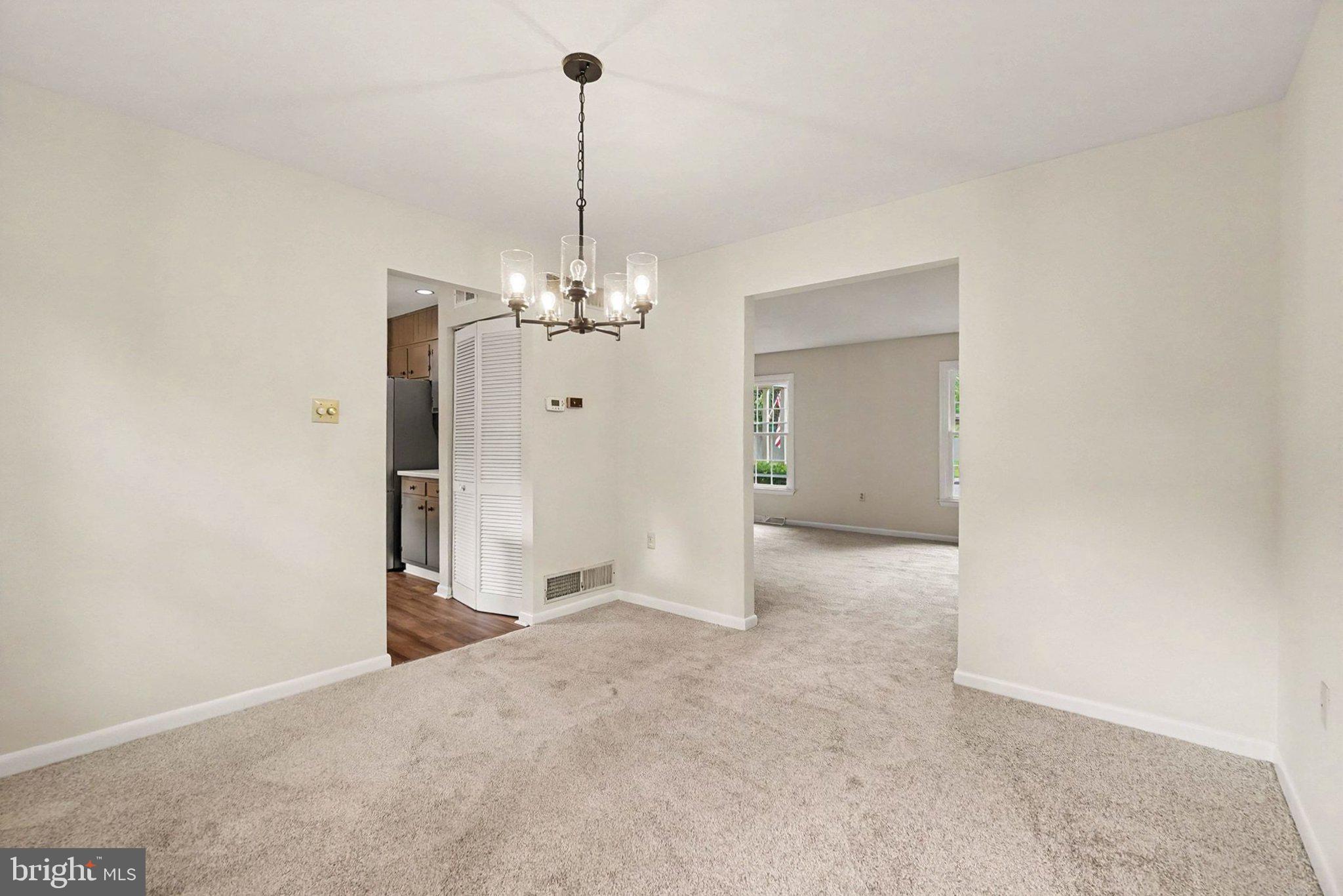 WINDSOR FARMS - Residential